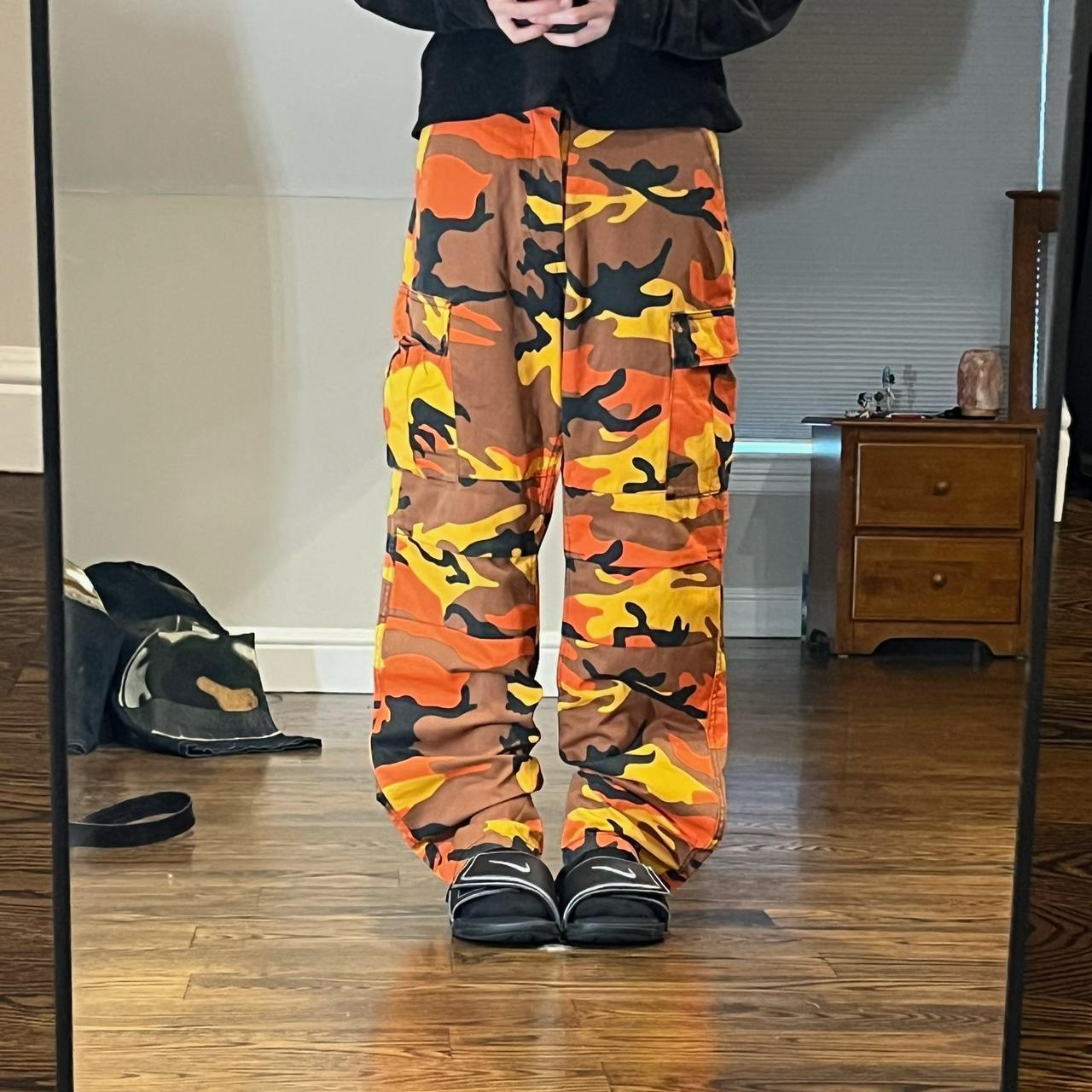 Baggy orange sale camo pants