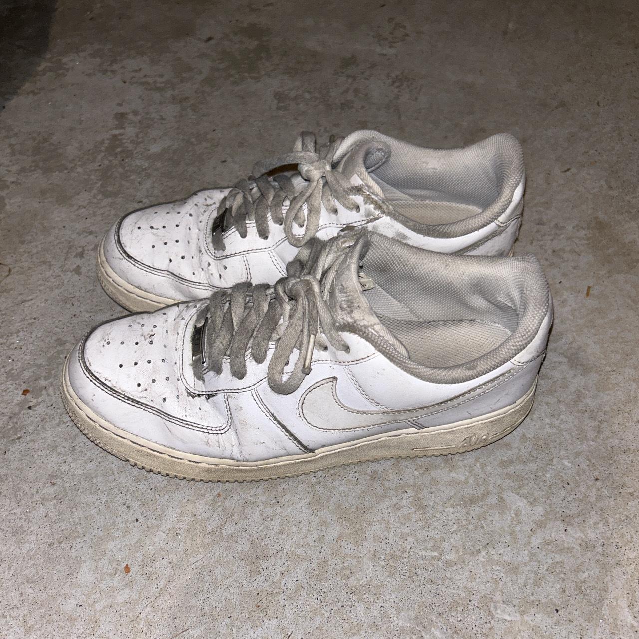 peel off nike forces
