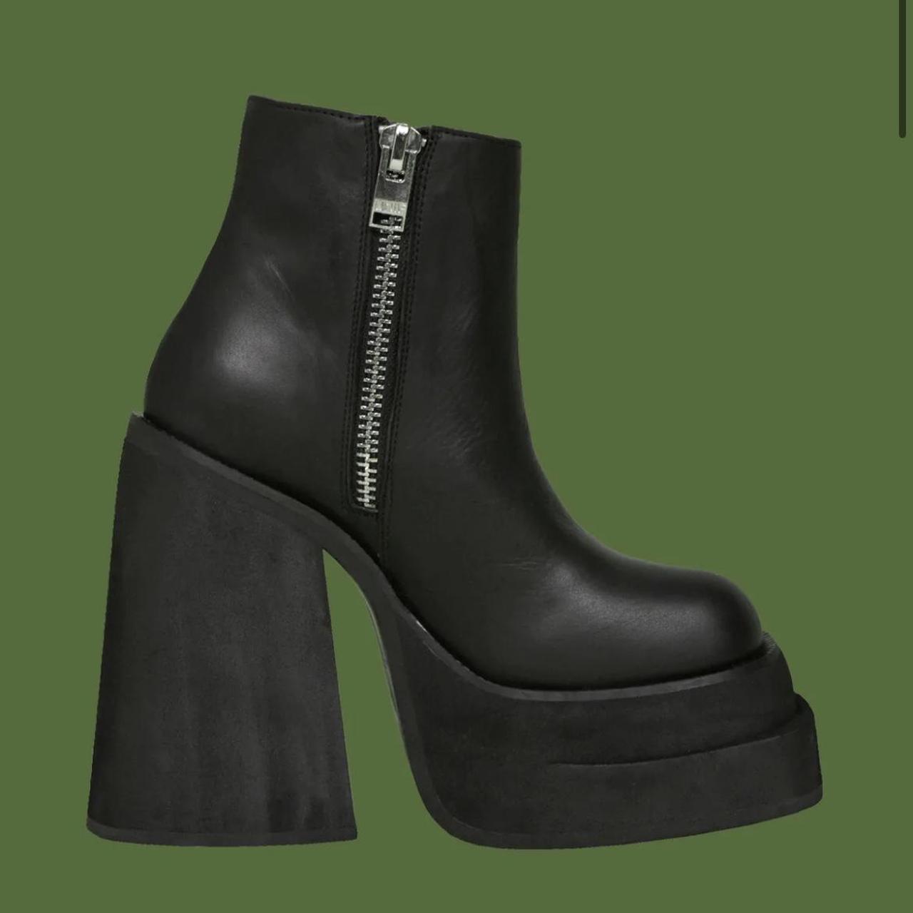 UNIF Women's Black Boots Depop