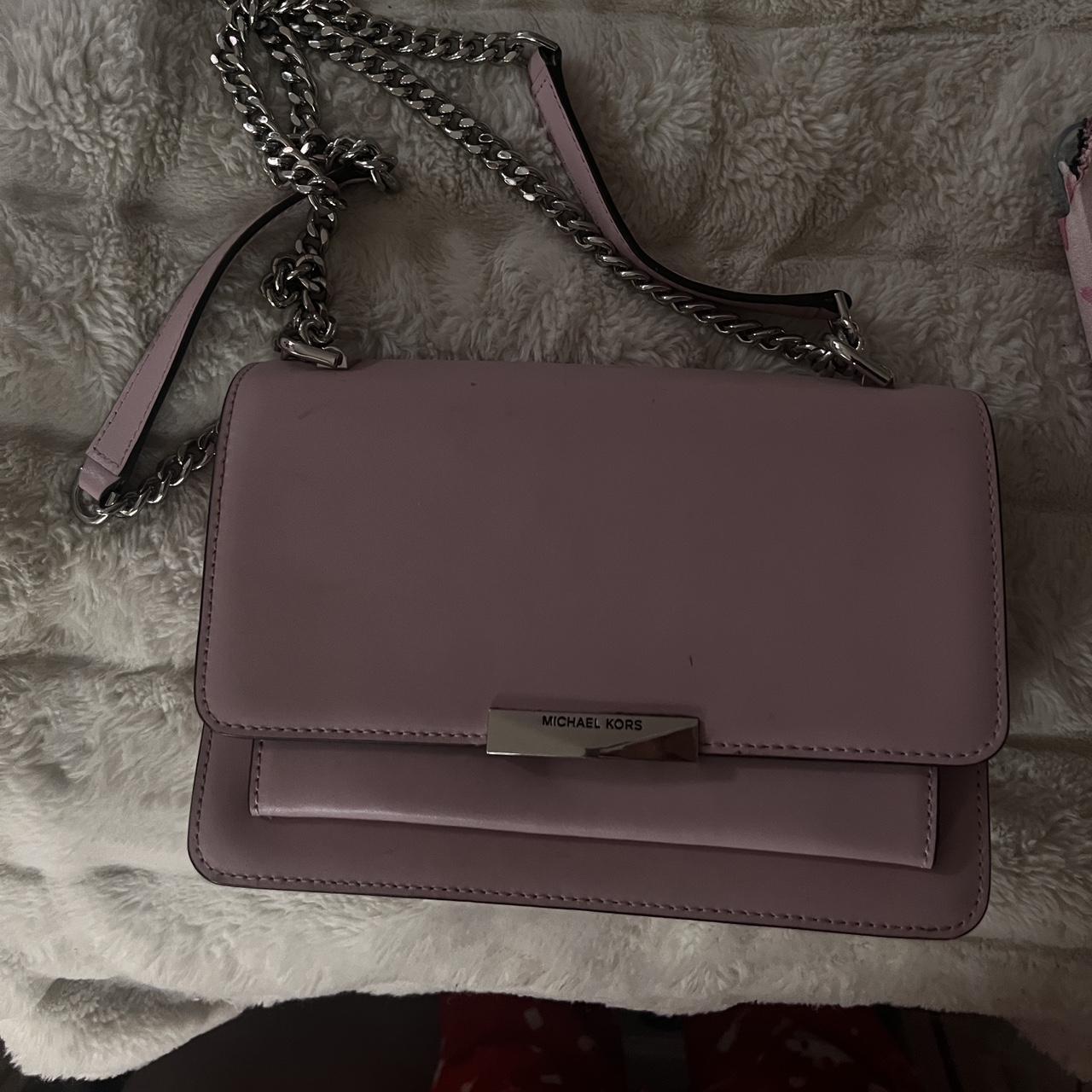 item listed by leslievxvv