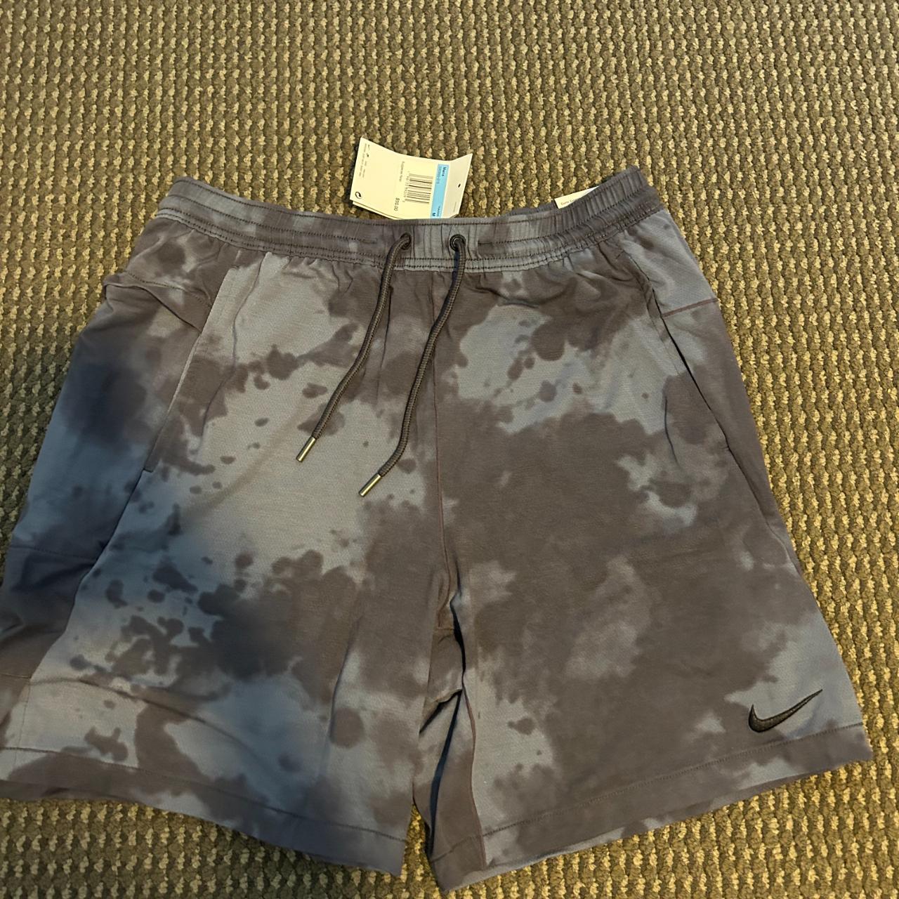 mens nike yoga shorts