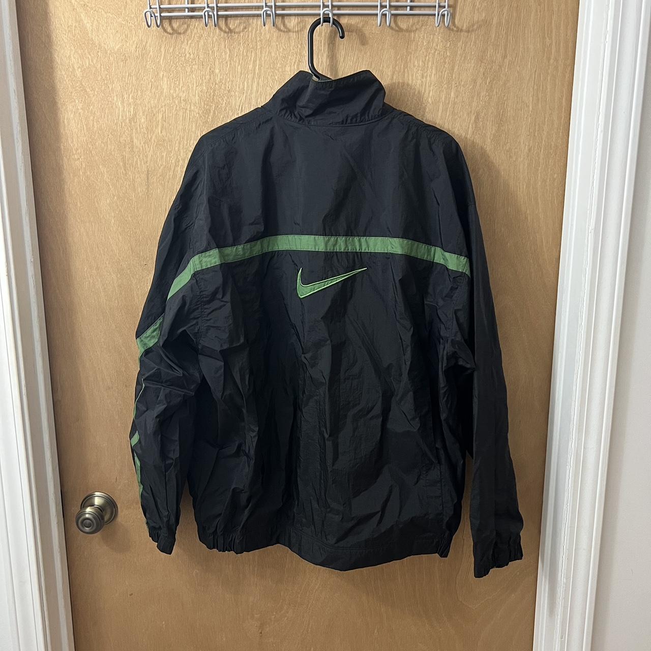 Nike Men's Black and Green Jacket | Depop