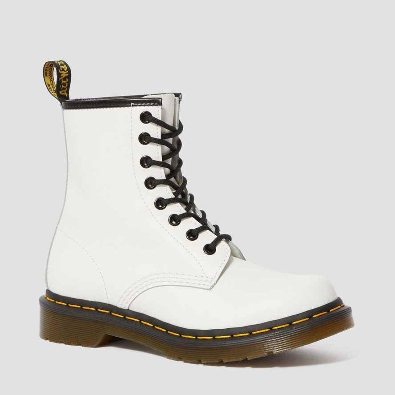 1460 doc martens white