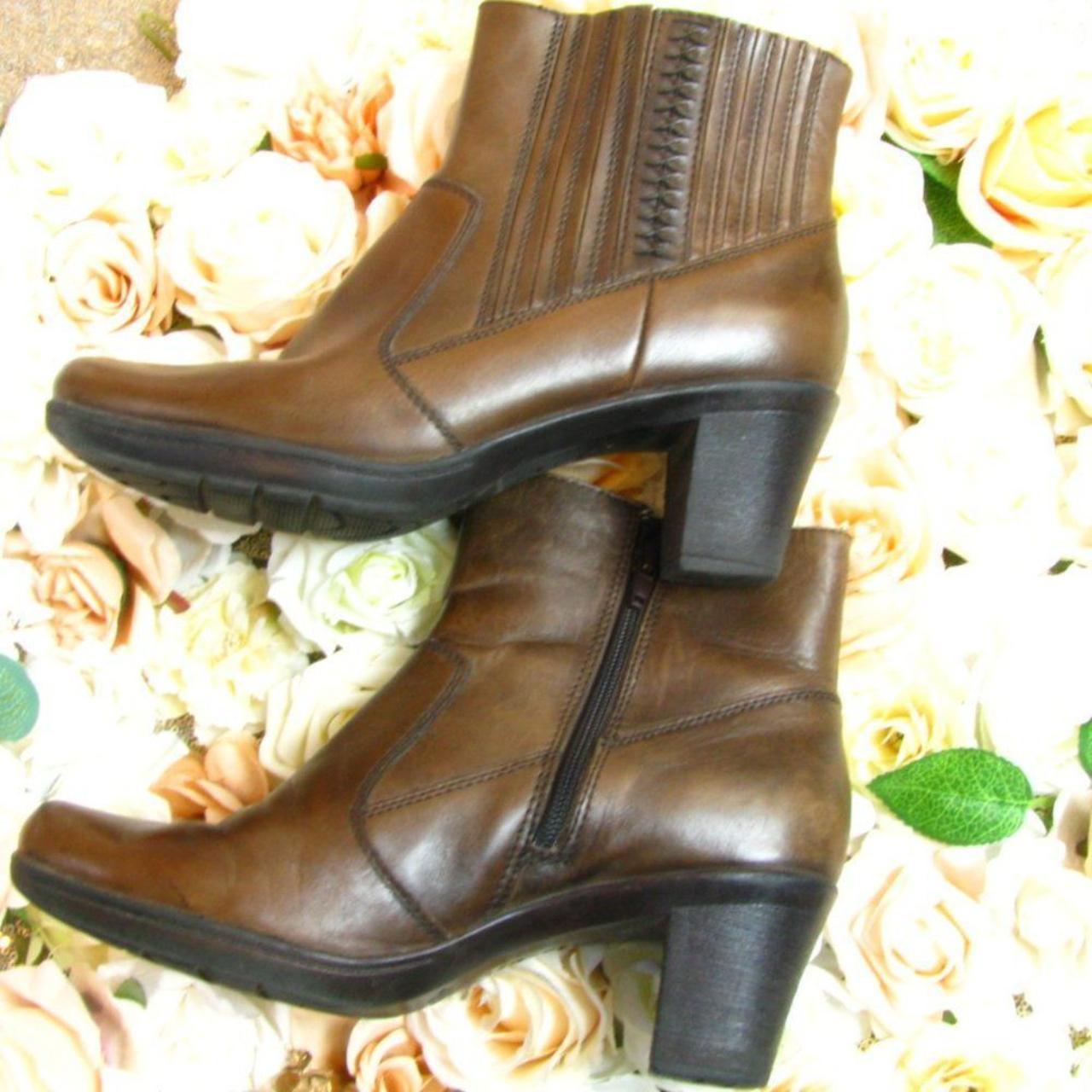 clarks ladies brown ankle boots