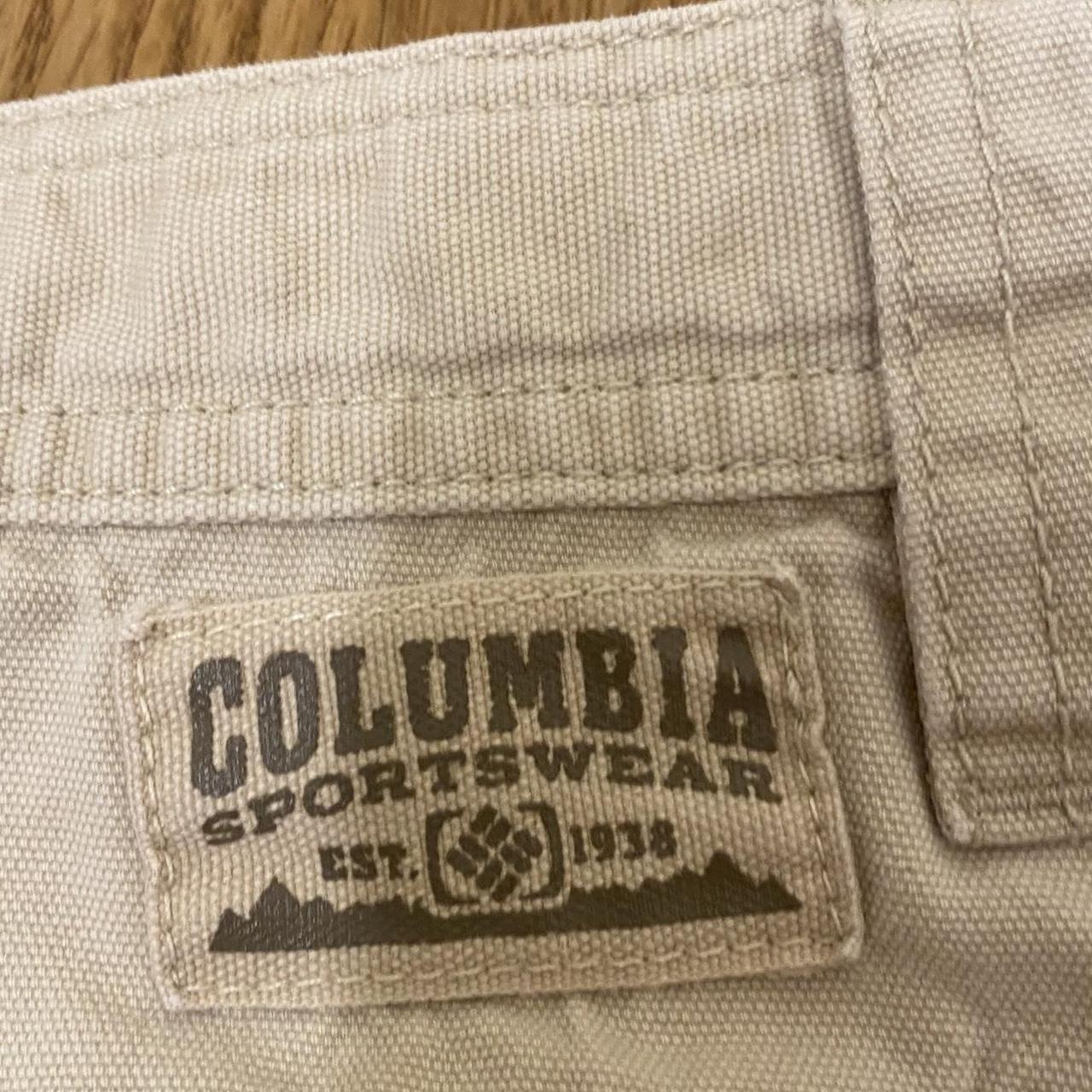 Columbia Sportswear Men's White Shorts Depop