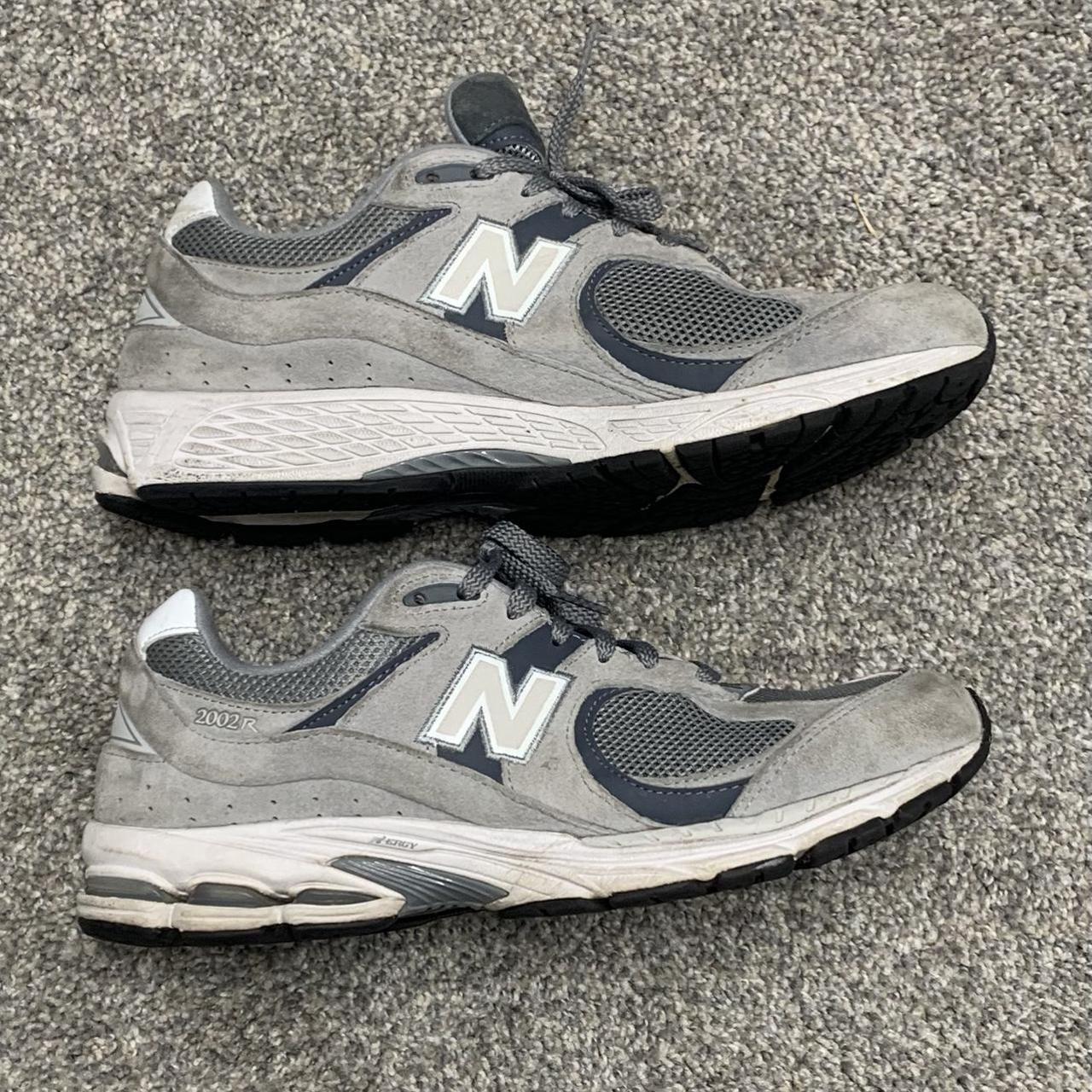 new balance 2002r grey mens