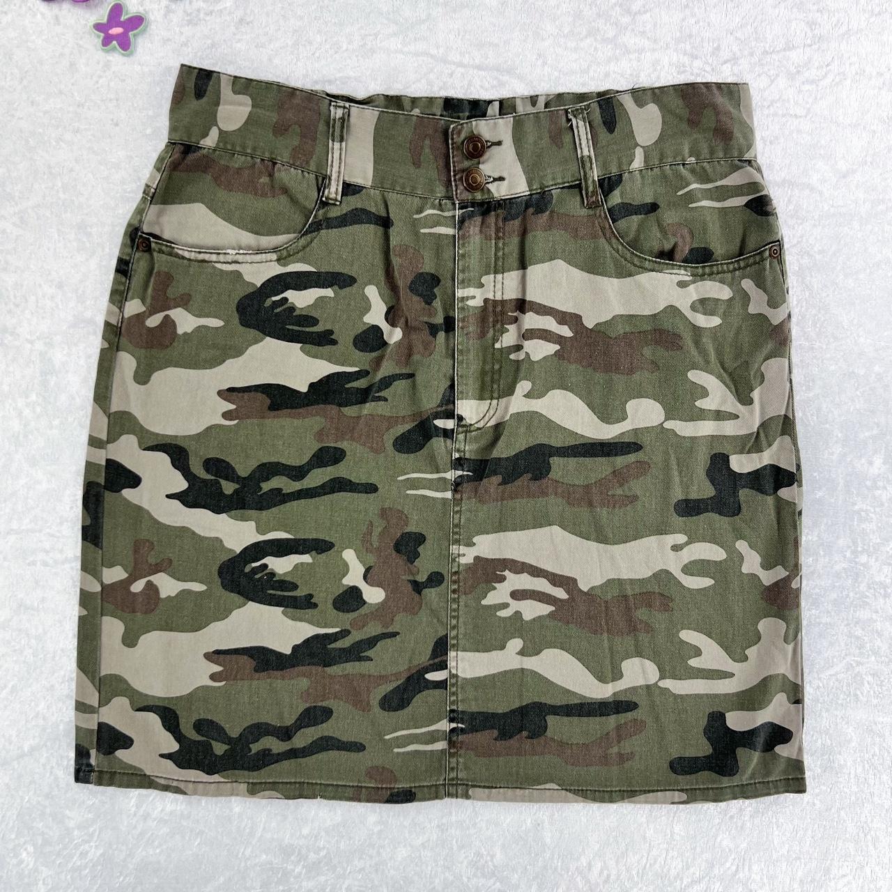 Y2k Cargo Mini Skirt Gorg vintage 2000s camouflage... - Depop