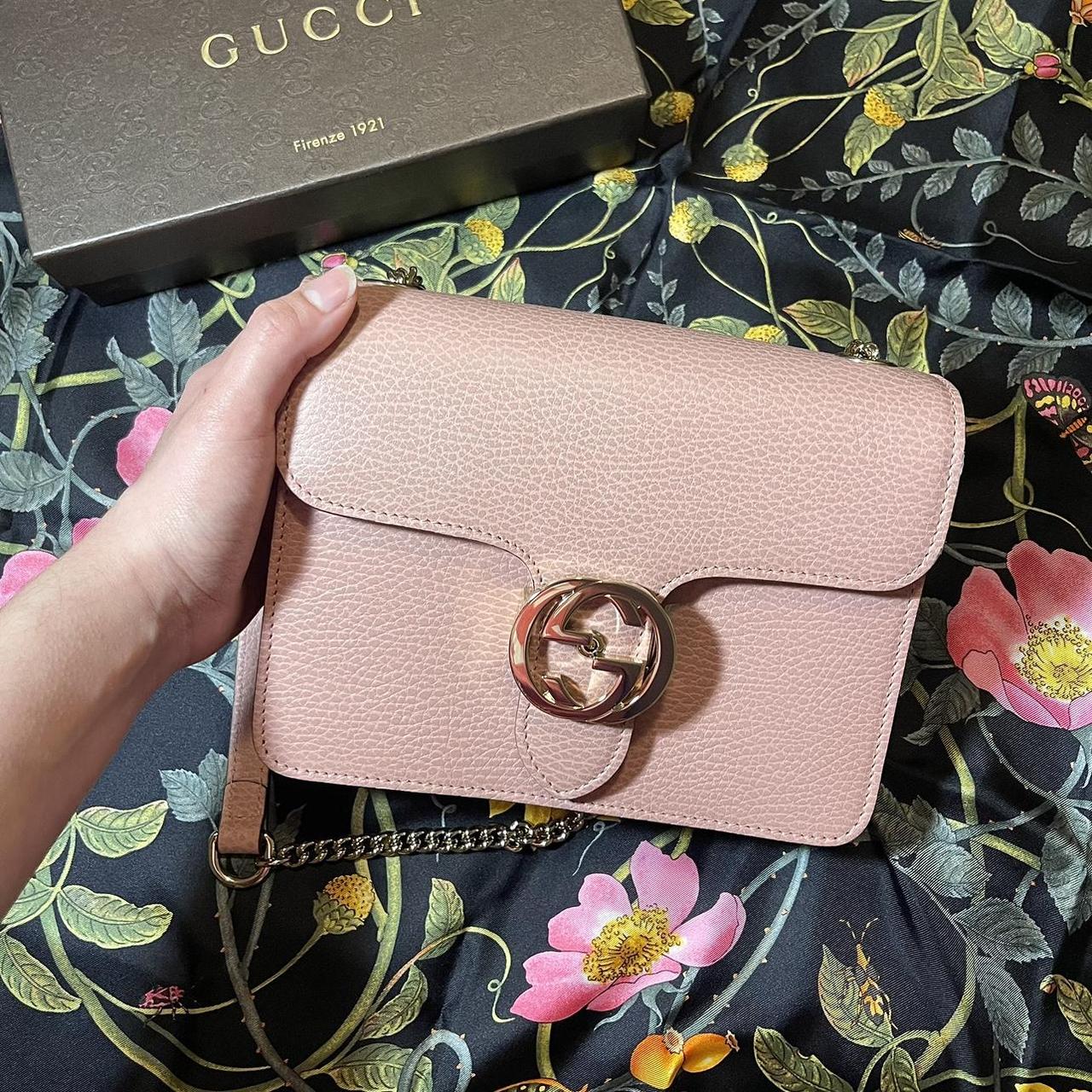 Gucci gg interlocking sales small shoulder bag