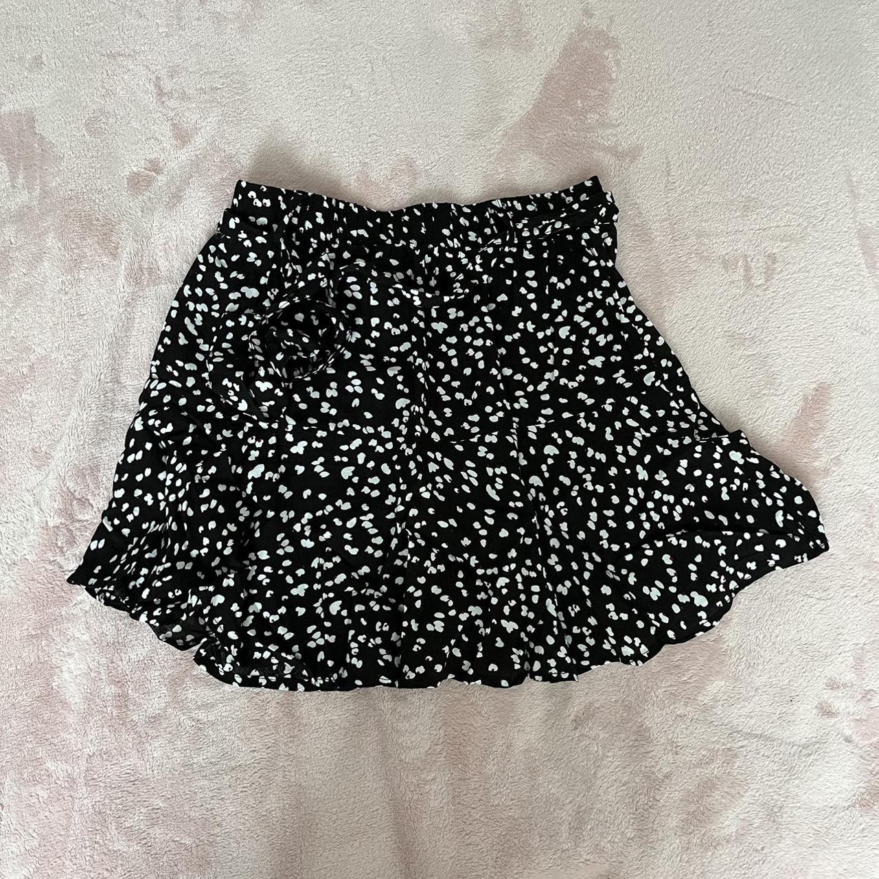 New look black and white pattered mini skirt in UK... - Depop