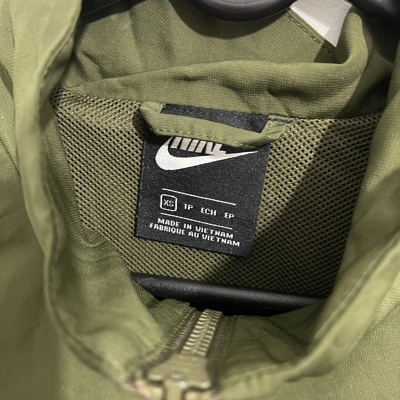 womens green nike tracksuit