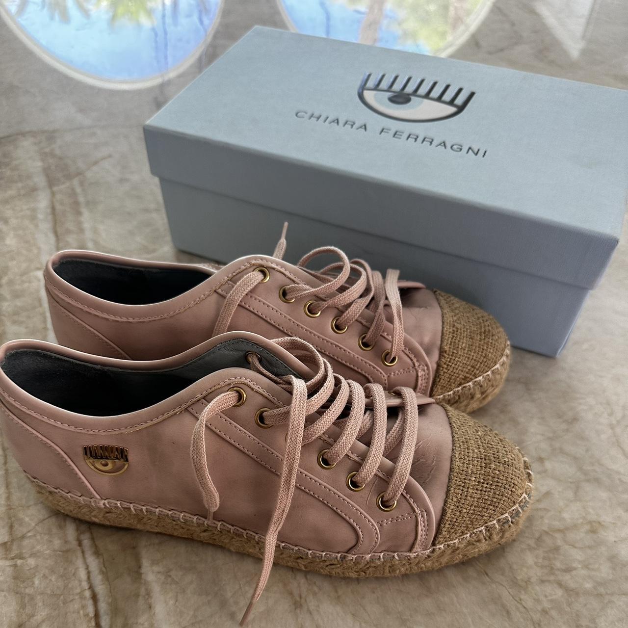 Chiara Ferragni leather dirty pink shoes with gold. Depop