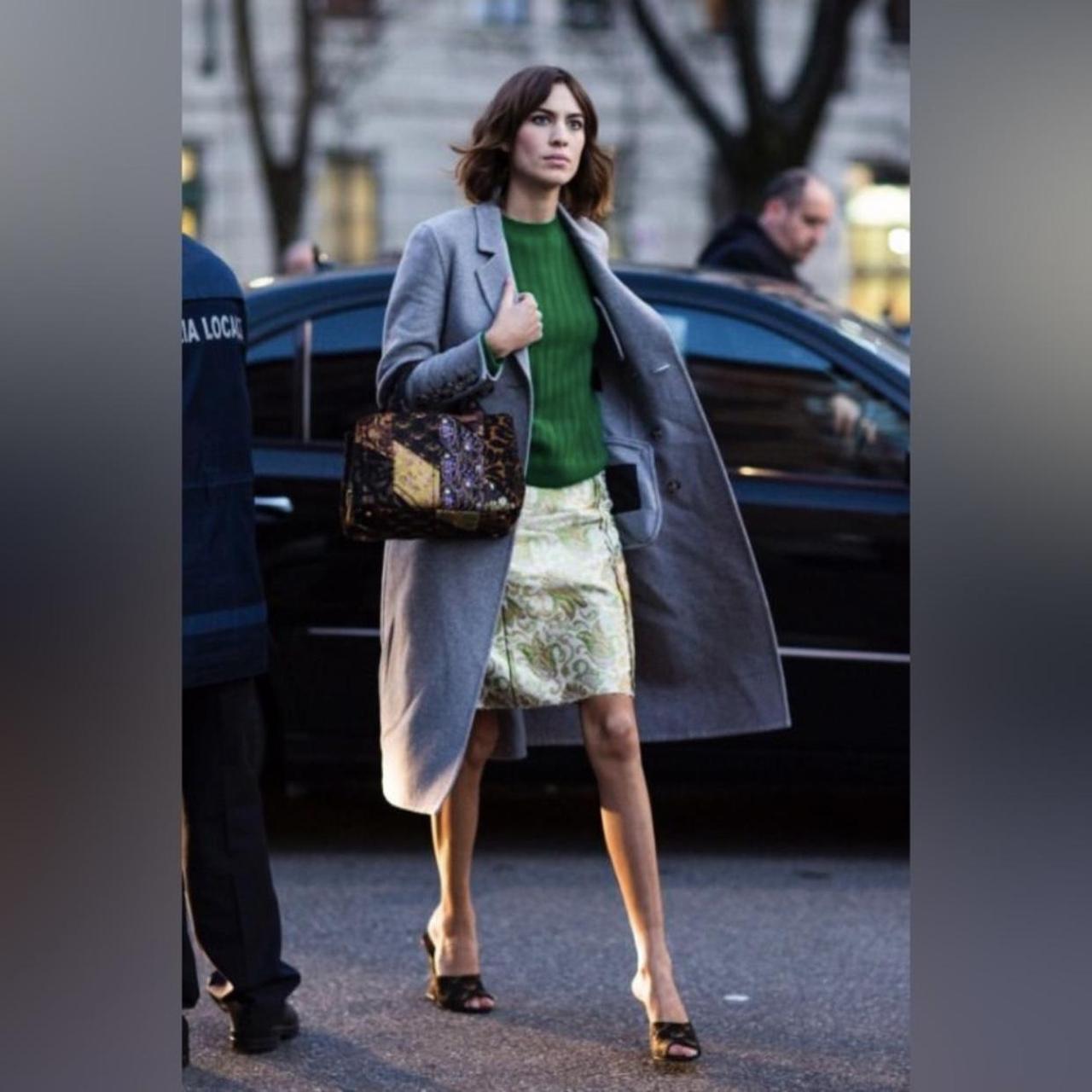スカート PRADA Grass Green Suede Mini Skirt 27842873_57518655_1000.jpg