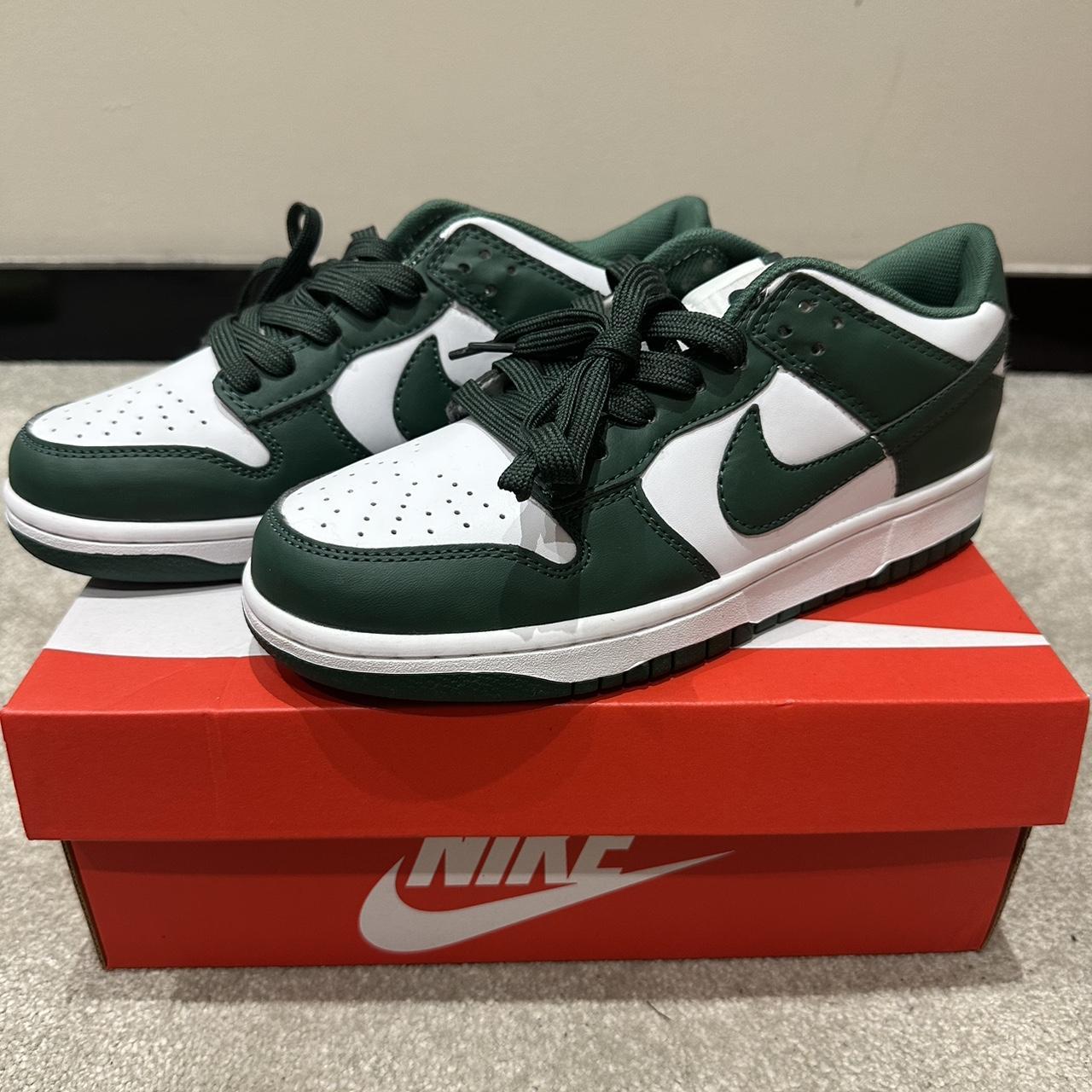 womens nike trainers green