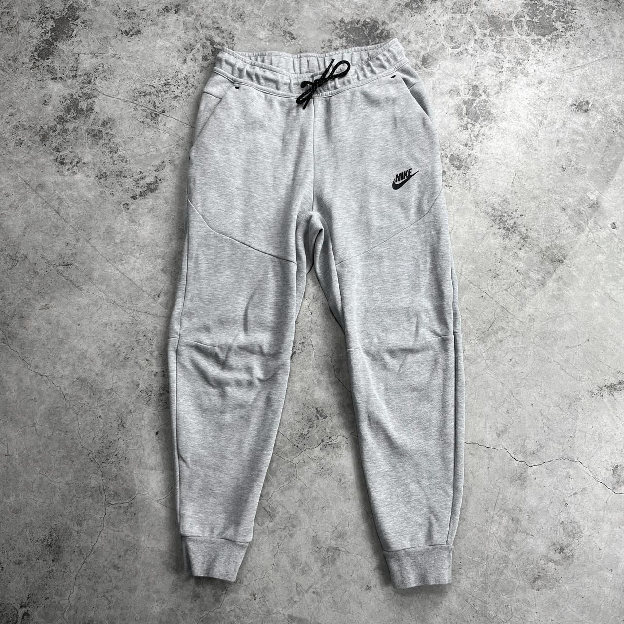 Nike Men's Grey and Black Joggerstracksuits Depop