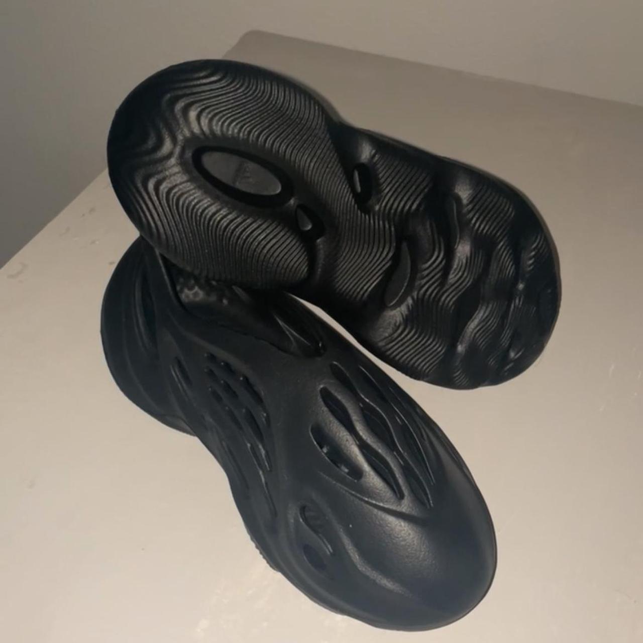 yeezy slides foam runner black