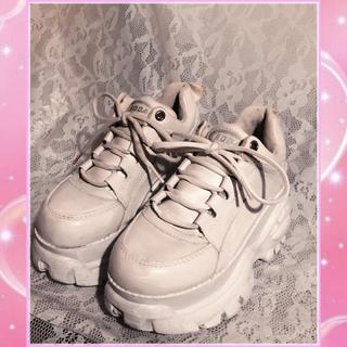 Soda platform hot sale sneakers 90s