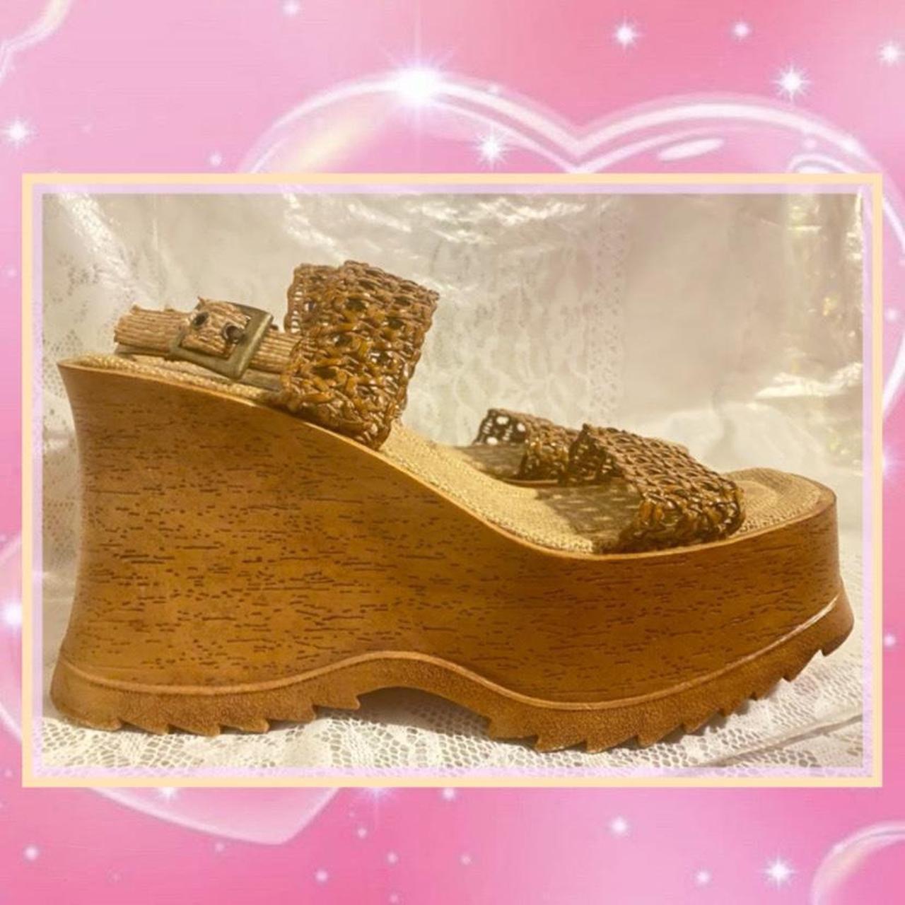 Two shops Lips Chunky Platform Slide Tan 9 Y2K 90's Beaded Boho Festival Summer