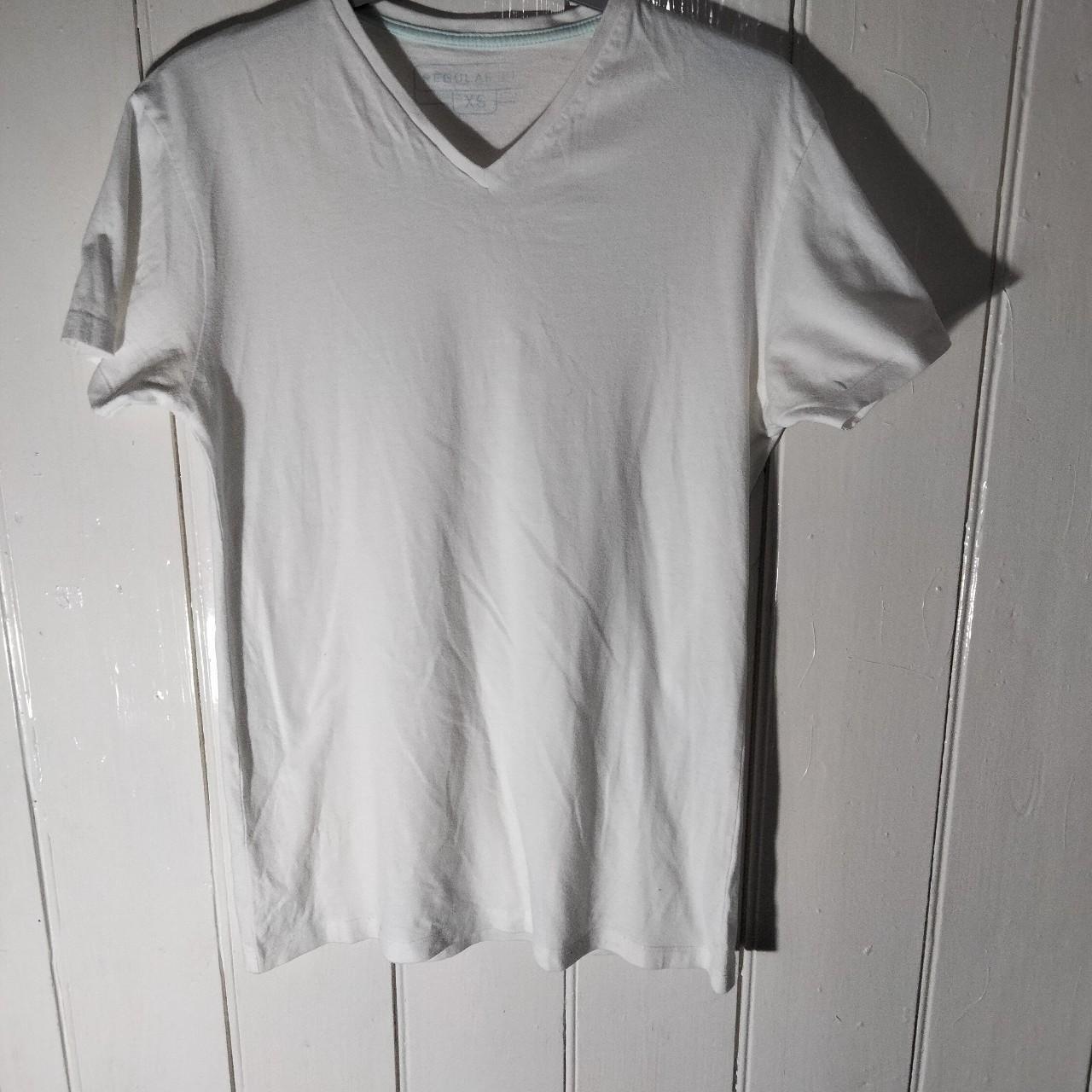 Unbranded Men's White T-shirt | Depop