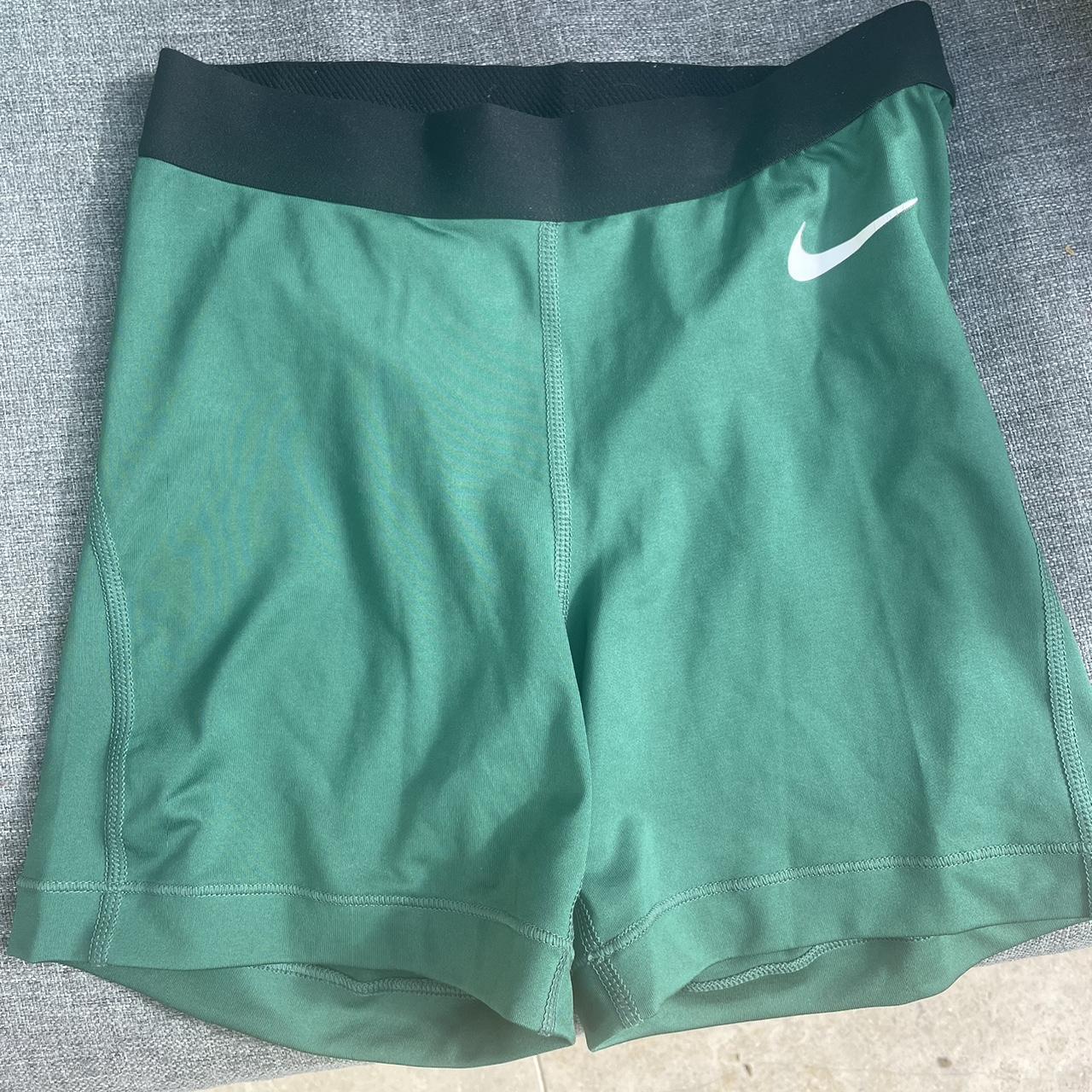 Green Nike pro shorts size small - Depop