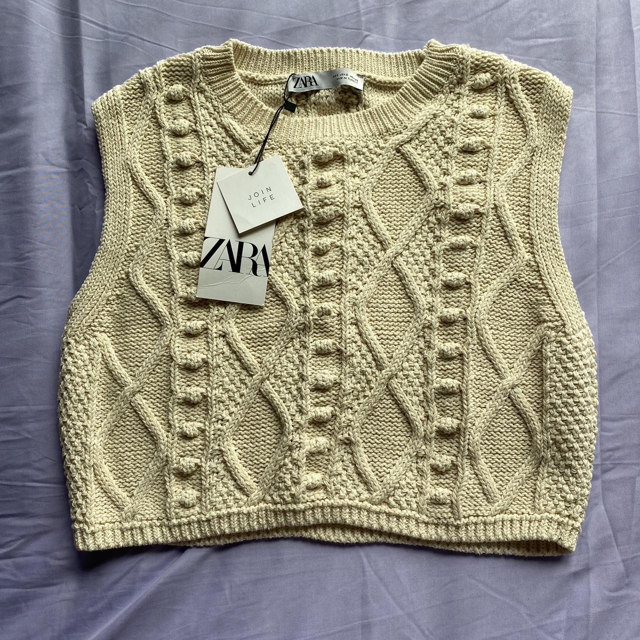 Zara Women's Cream Gilet Depop