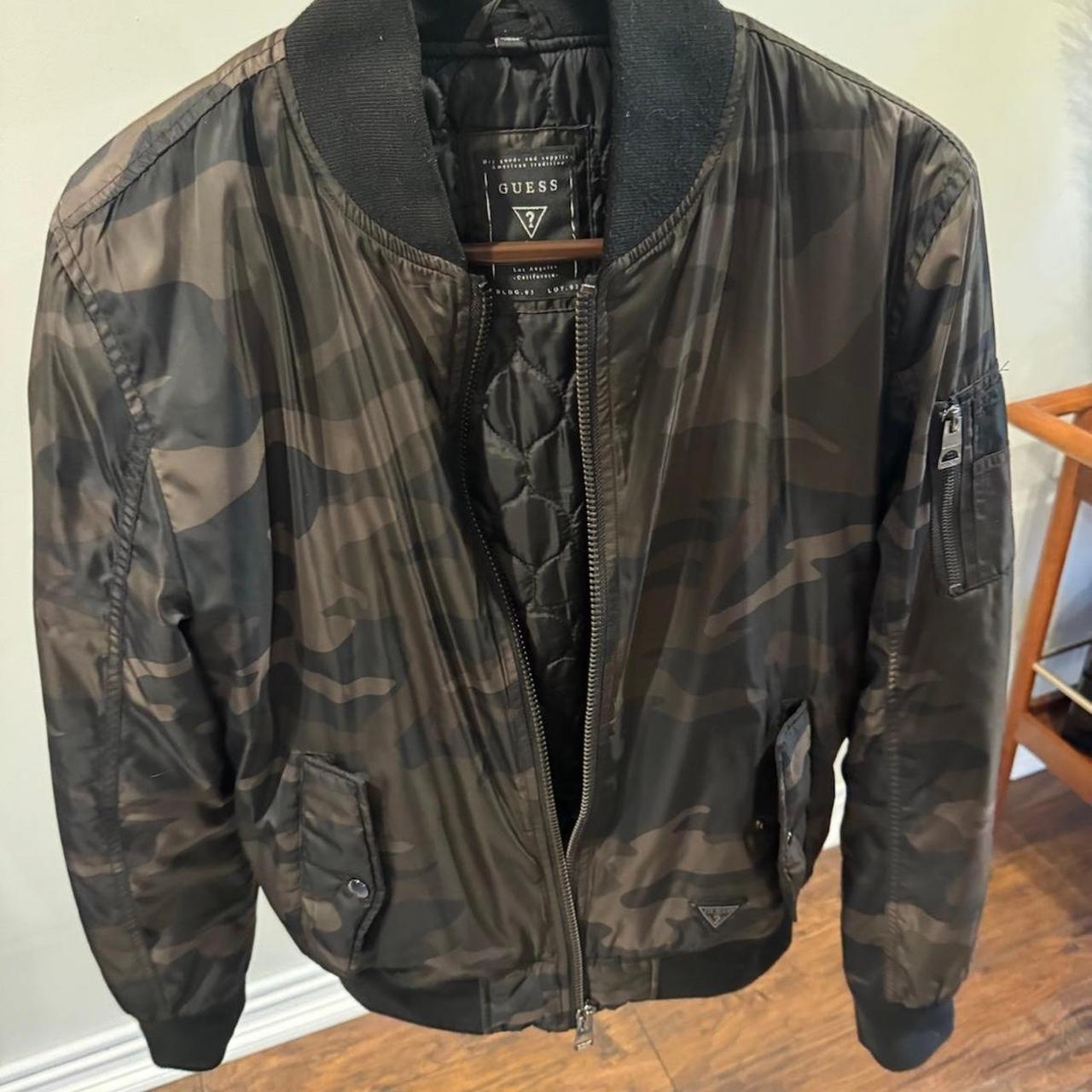 Guess camo 2024 bomber jacket