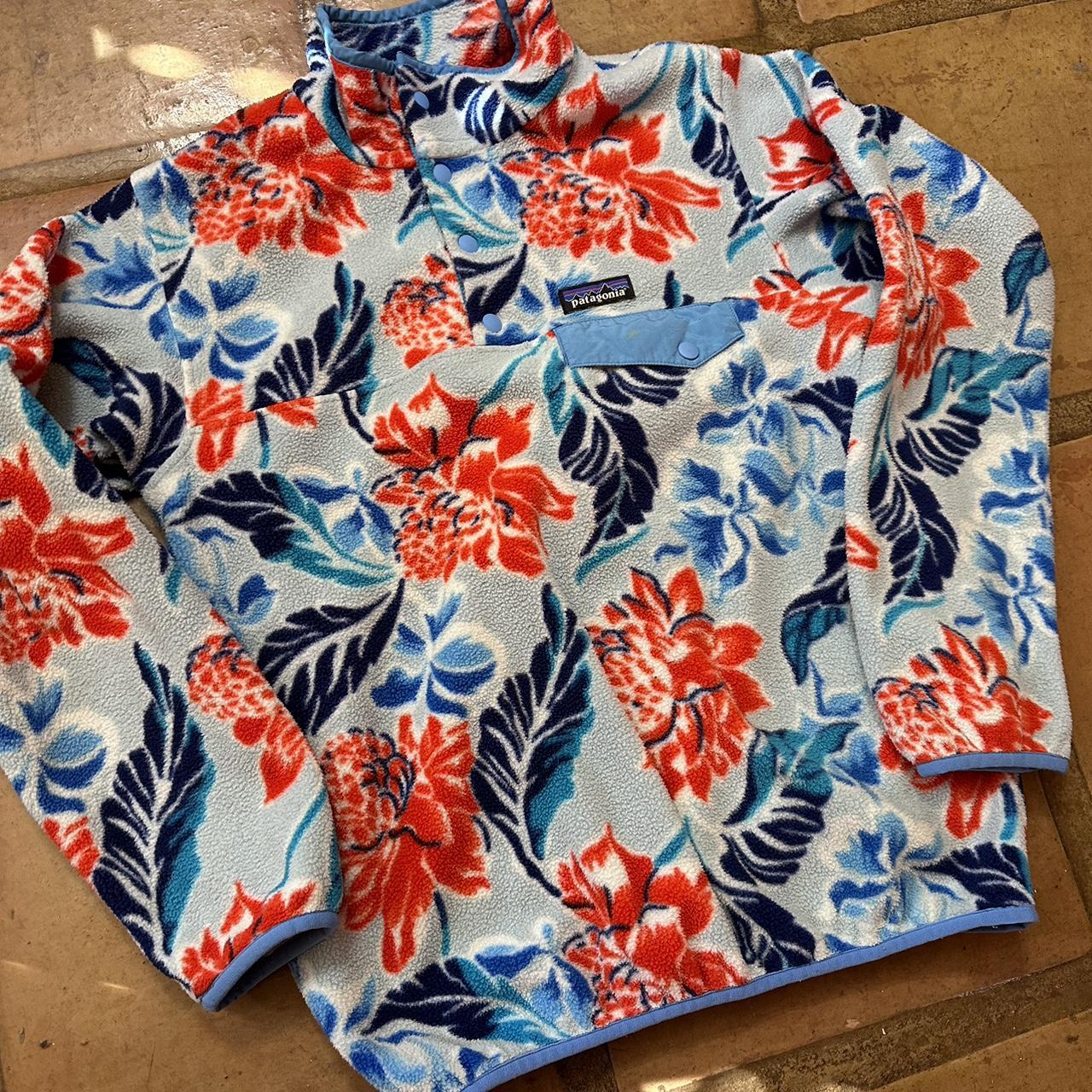 Patagonia Manoa shops Floral Synchilla Pullover small