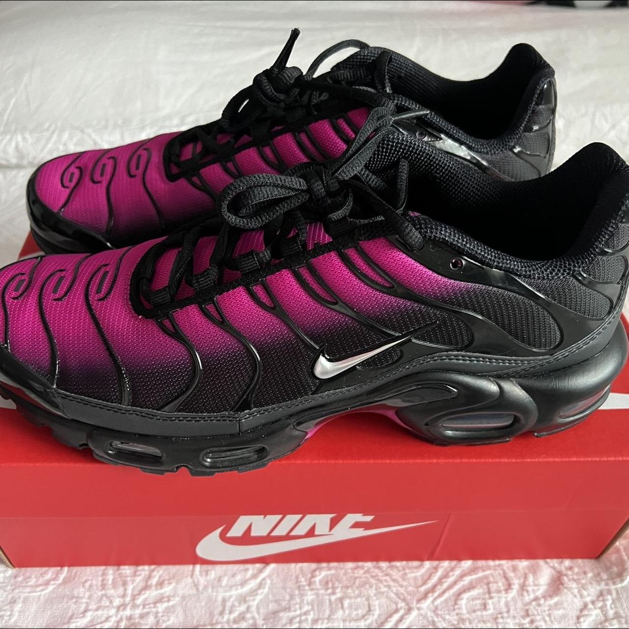 tn nike pink