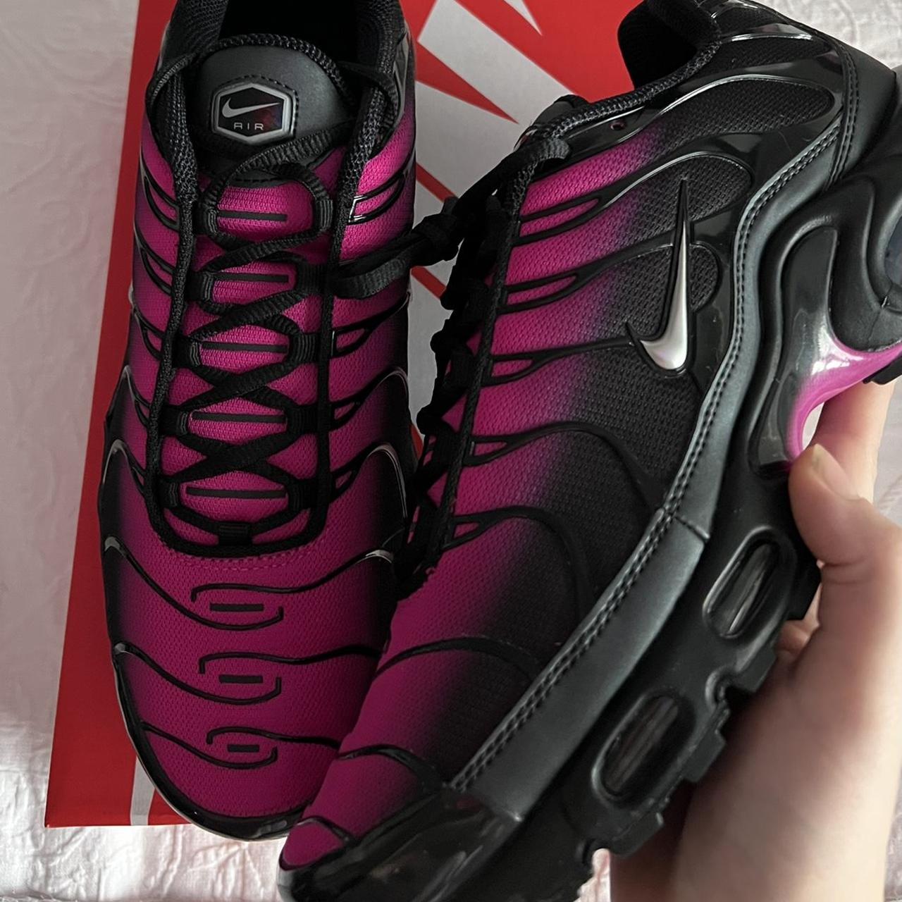 tn nike pink
