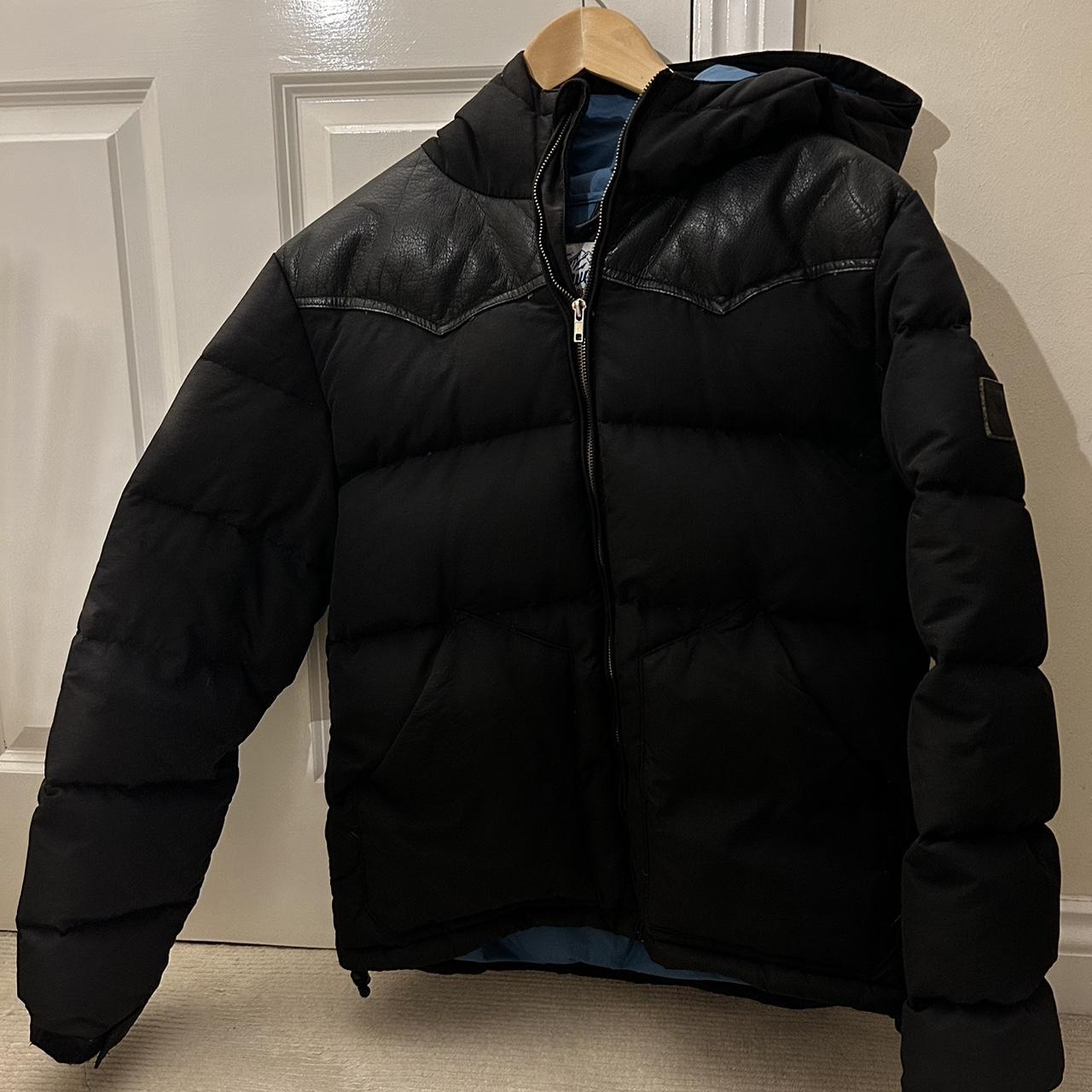 Men’s medium Penfield puffer coat. Used a decent bit... Depop