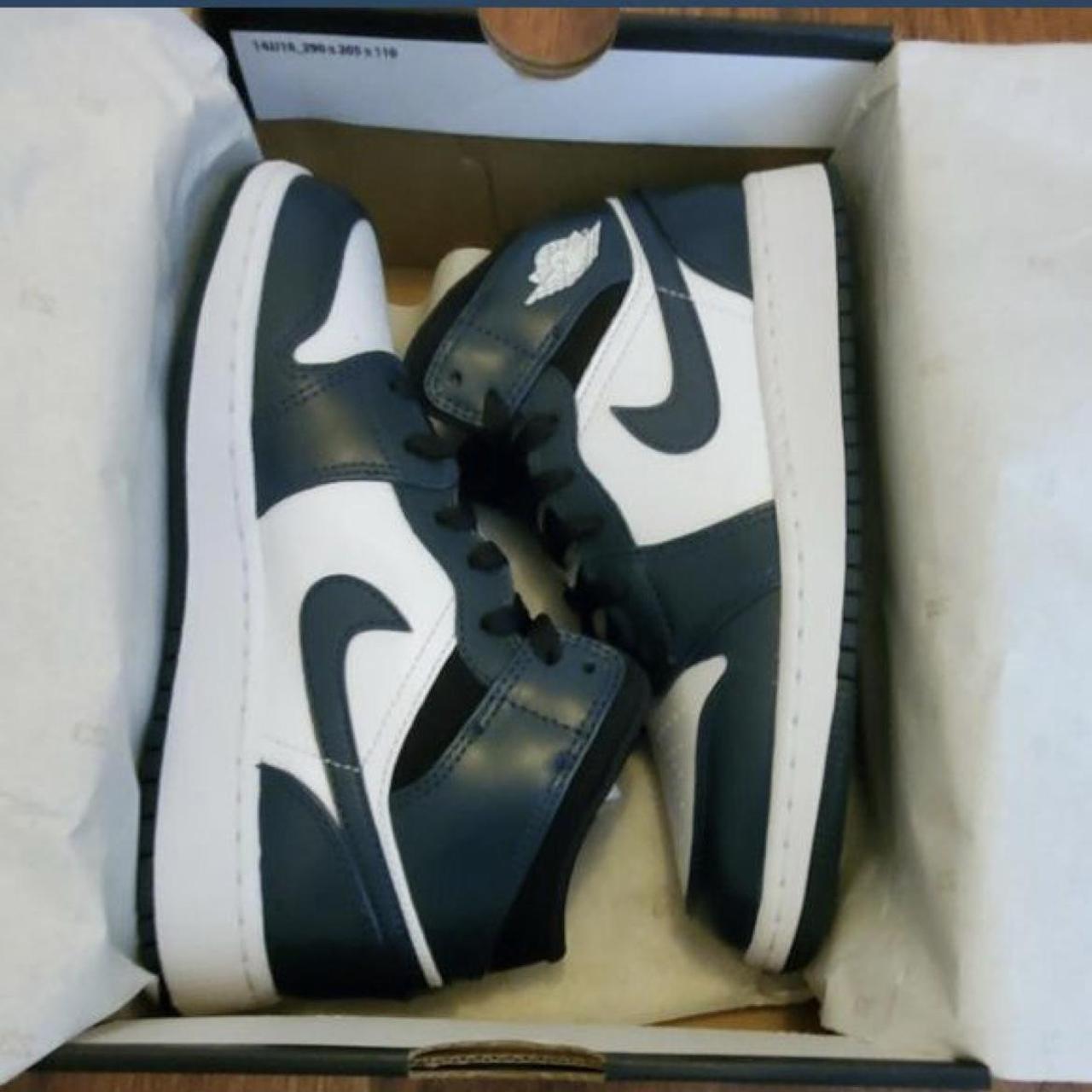 armoury navy jordan 1 mid