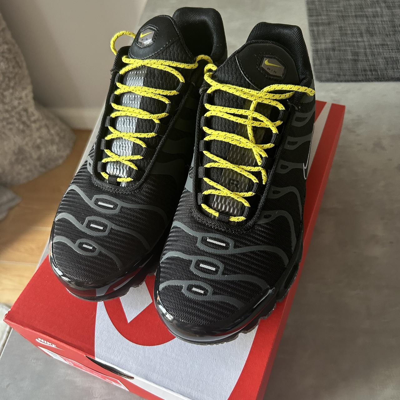 nike air max plus tn yellow black