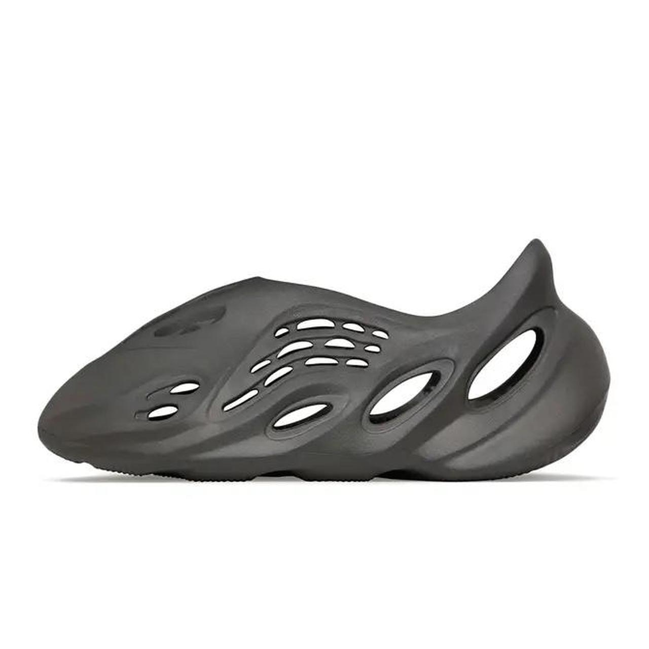 yeezy slides foam runner black