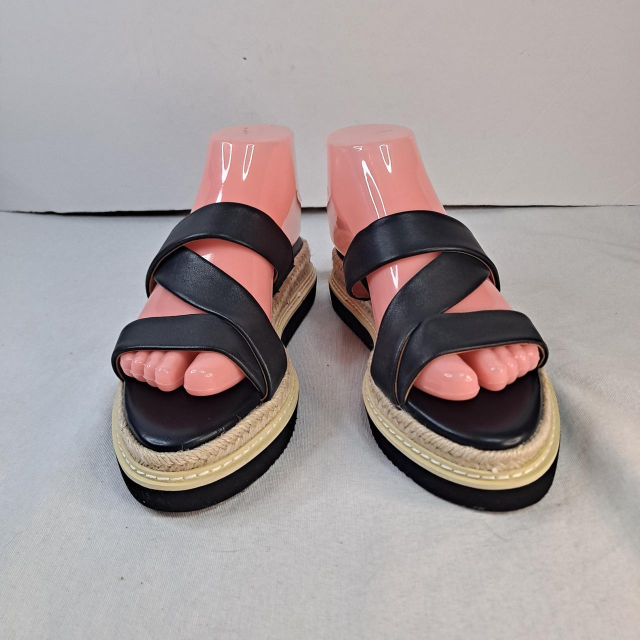 item listed by pittypatsapparel