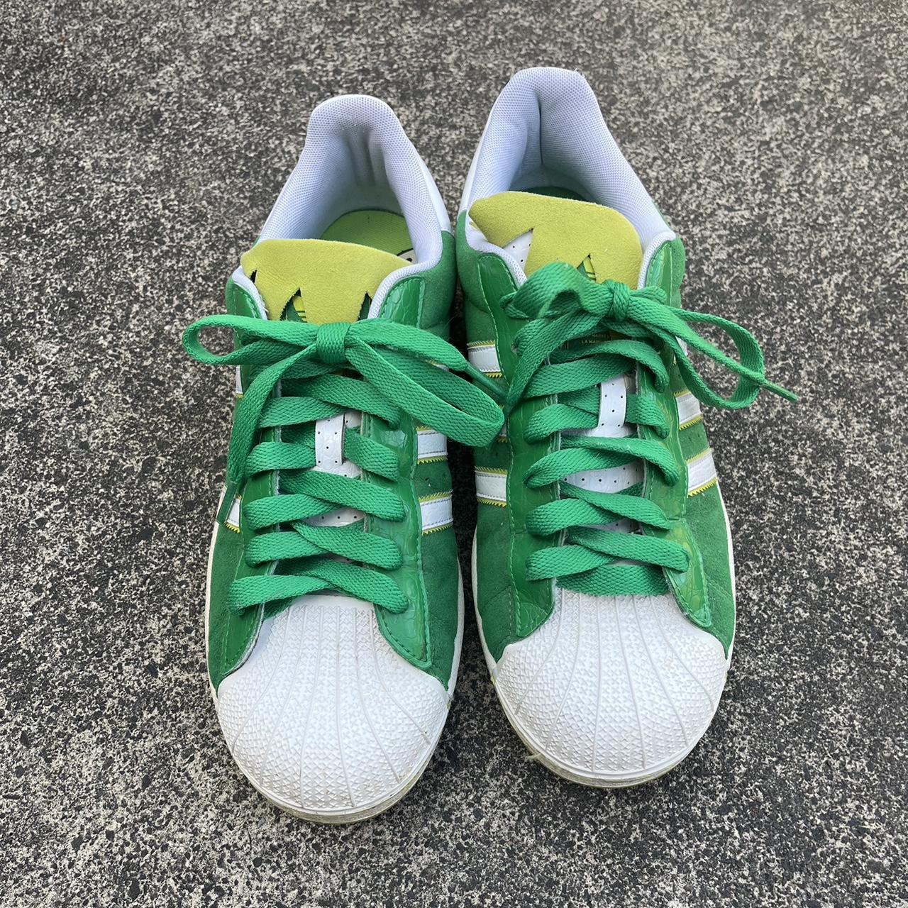 Adidas superstar hotsell 2 green stripes