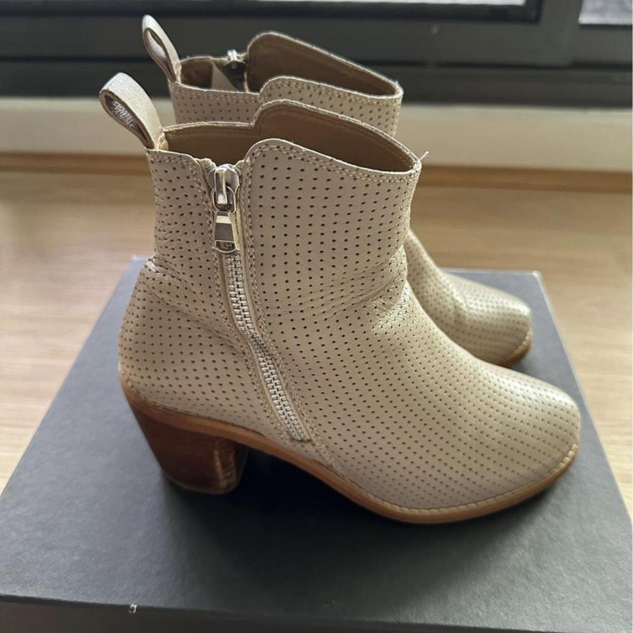 Wittner’s Venise. Short ankle boots with nappy... - Depop