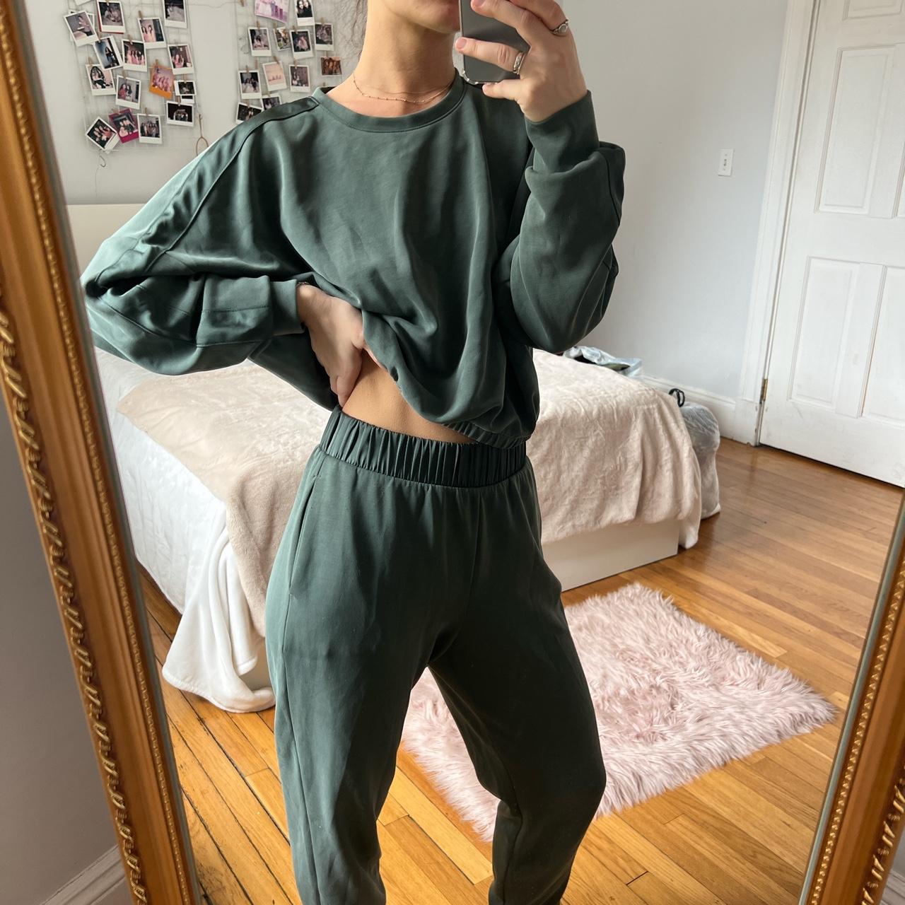 Express Women's Green Suit Depop