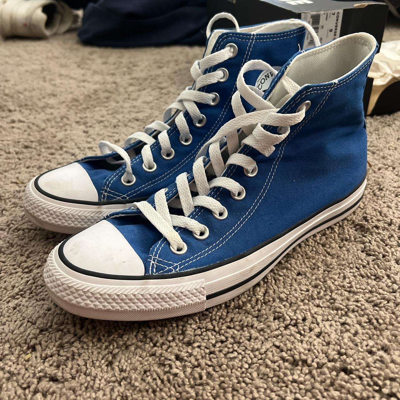 Converse Women's Blue Trainers | Depop