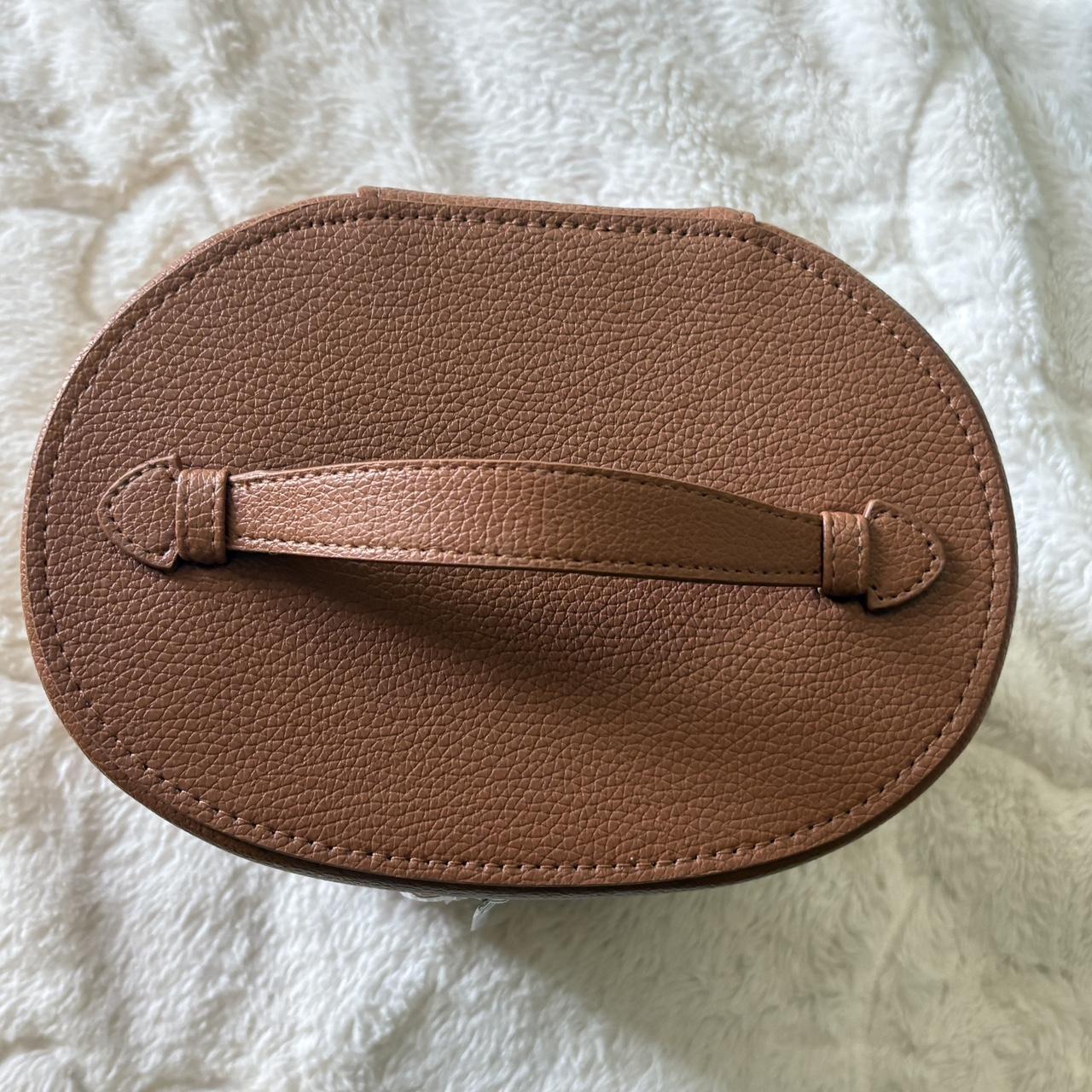 Saie vanity case like new, no plastic wrap Super... - Depop