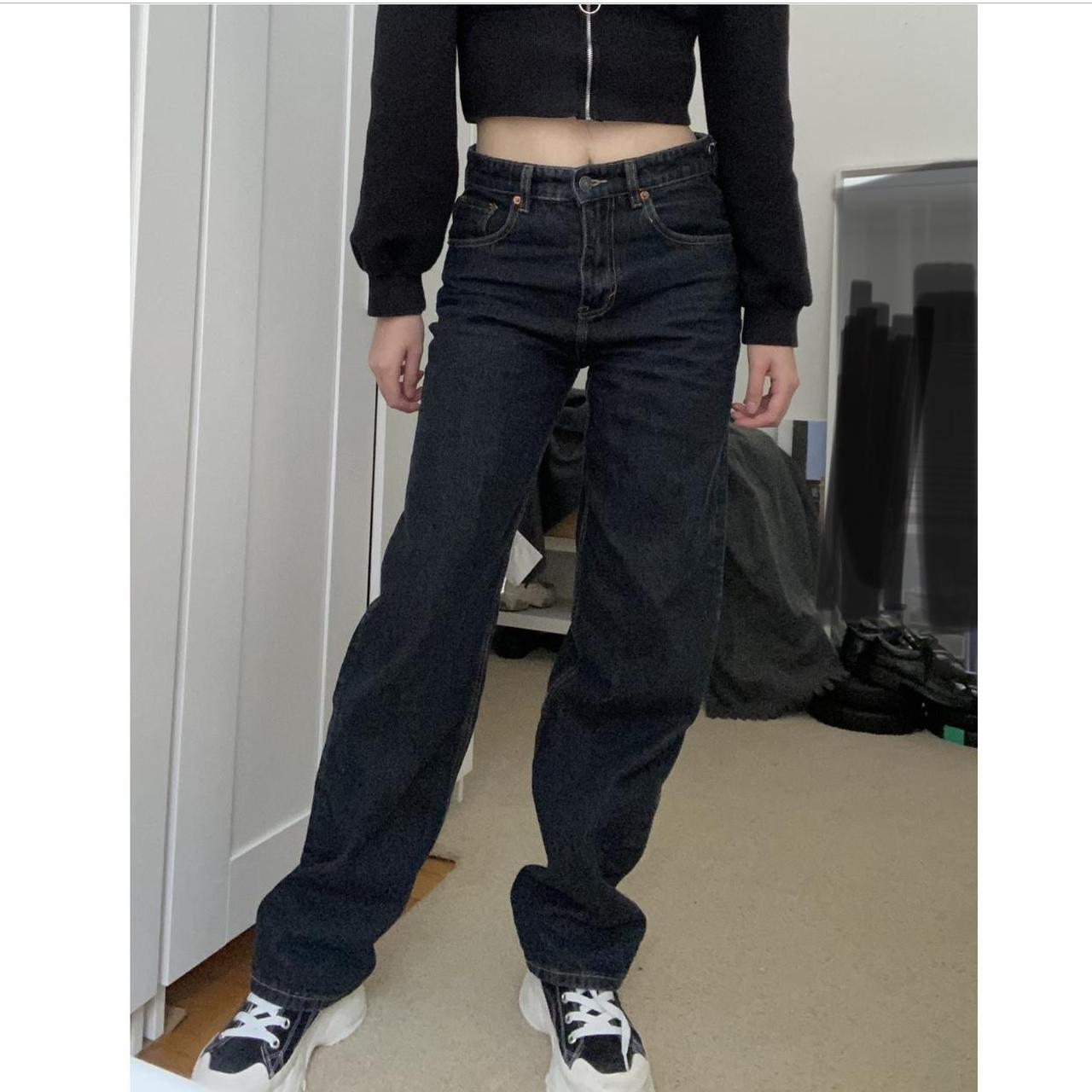 Women's Navy and Blue Jeans | Depop