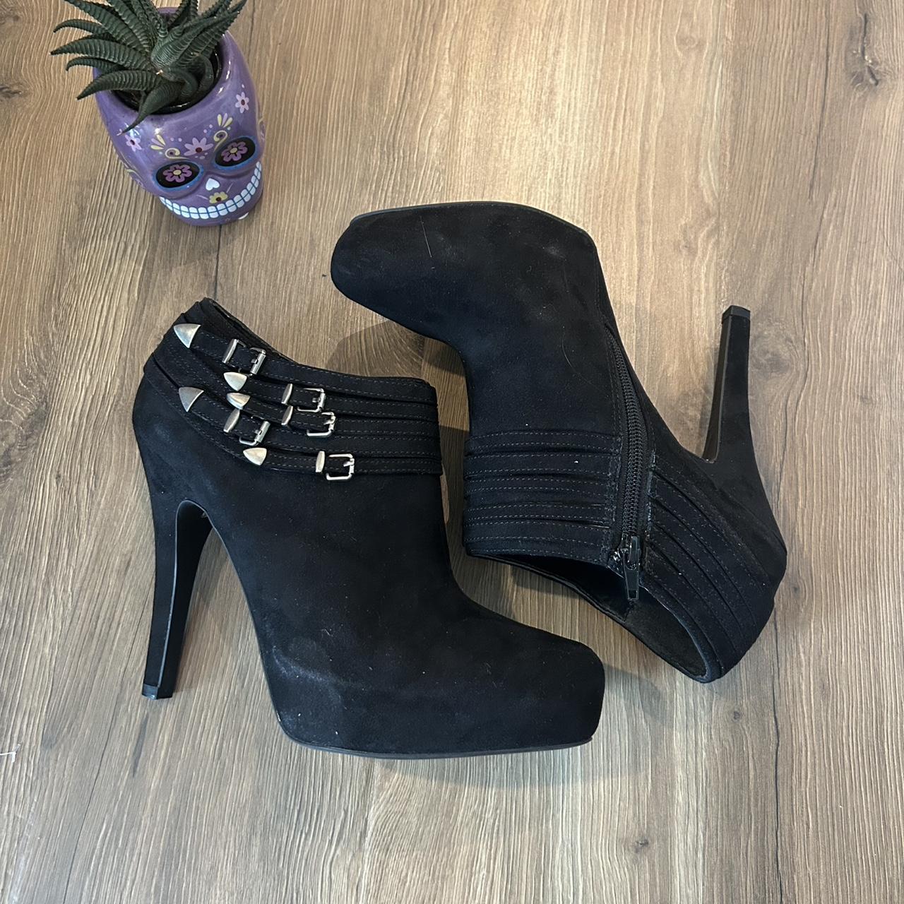 item listed by quarter_roy