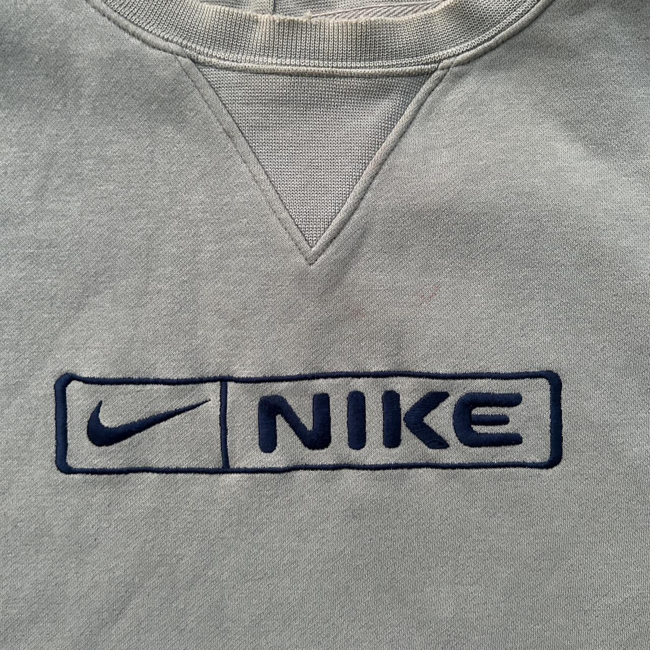 spell out sweatshirt nike