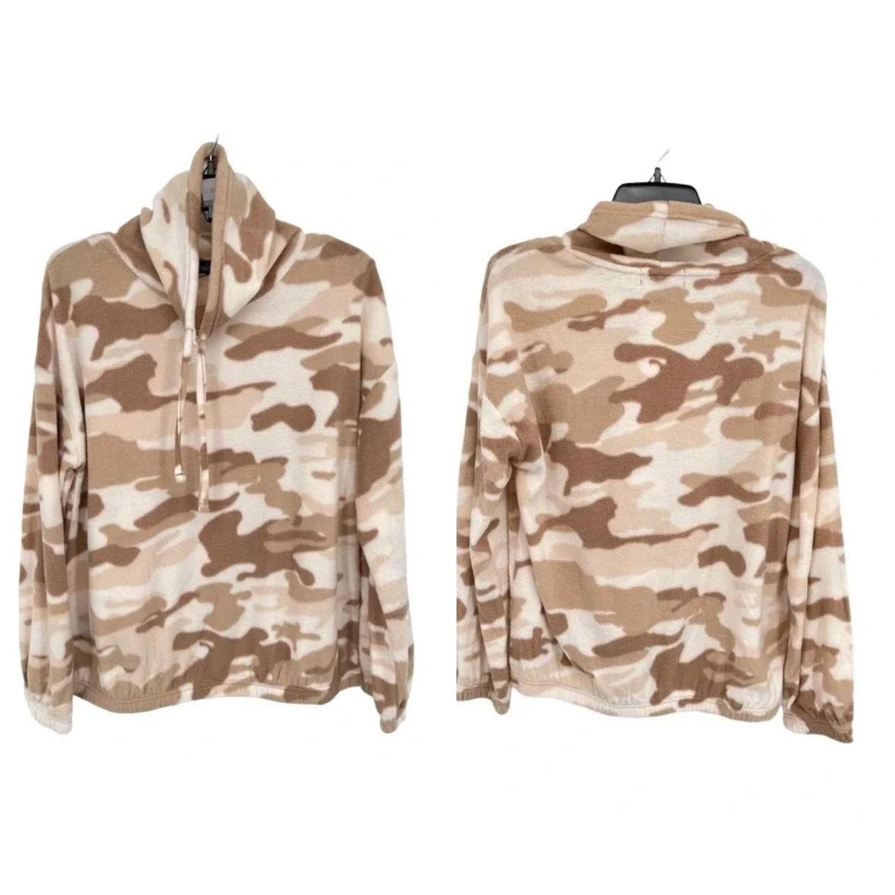 Derek heart store camo sweatshirt