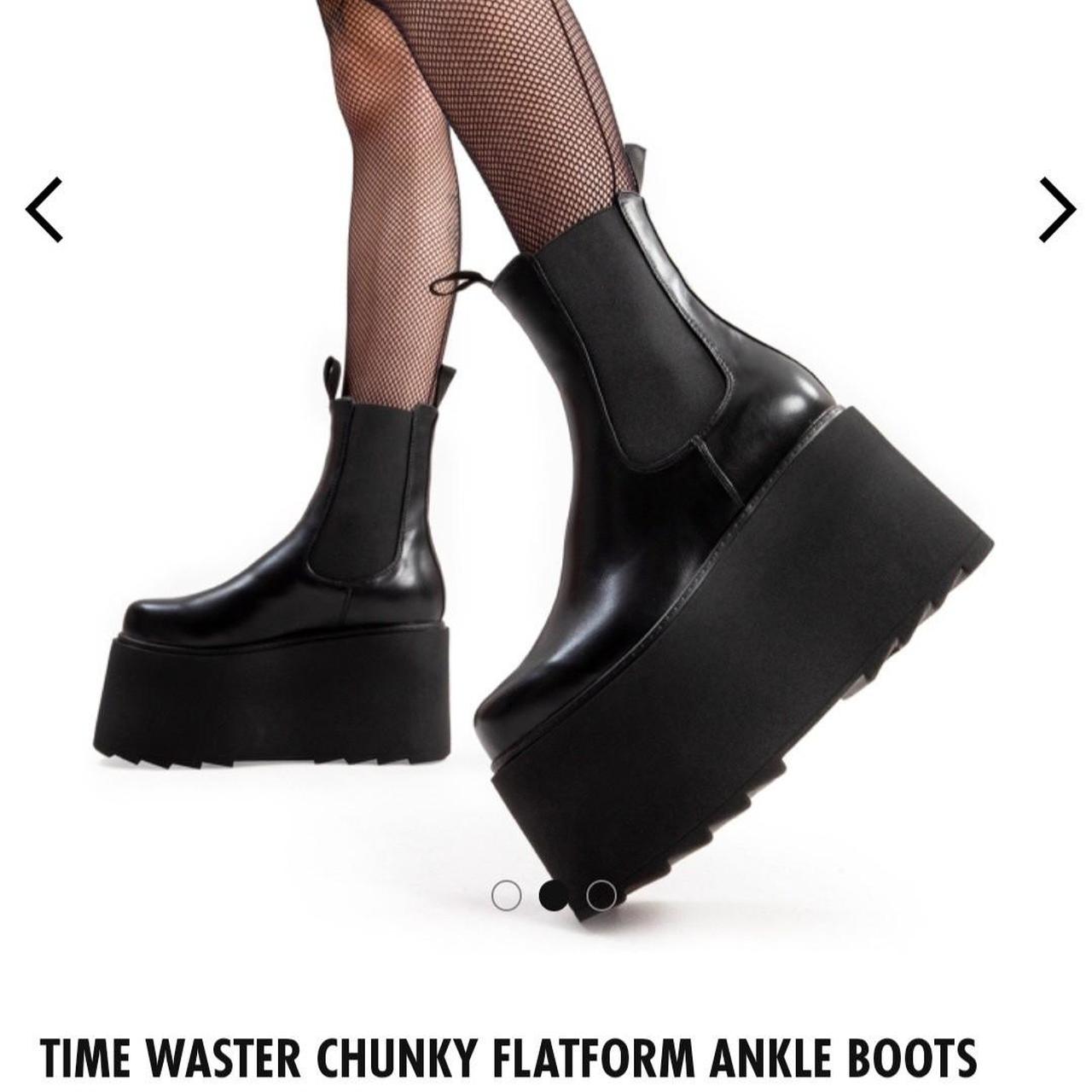 Flatform chunky outlet boots