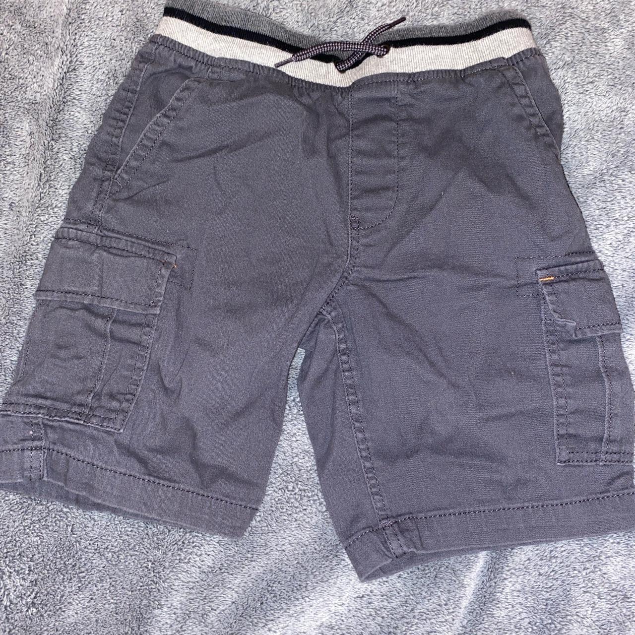 Grey boy cargo shorts 🌚 Size xxs / Kids large... - Depop
