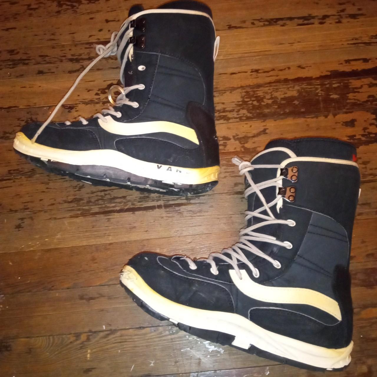 Vintage vans snowboard boots size 10.5 Dynamic... Depop