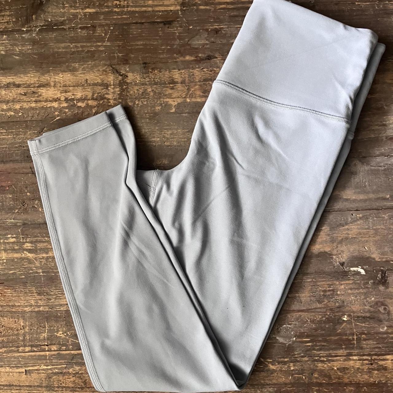 Athleta Women's Blue Leggings Depop