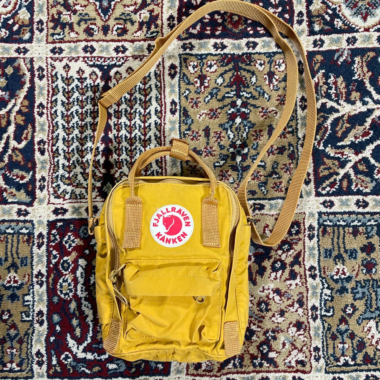 Fjallraven kanken side outlet bag