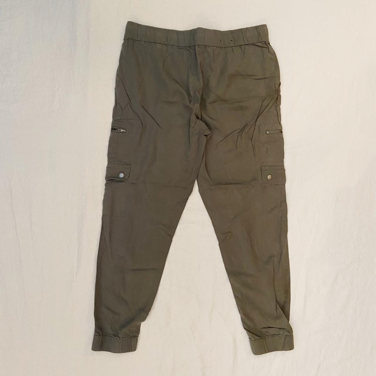 Banana Republic Green Cargo Joggers Waist: 30