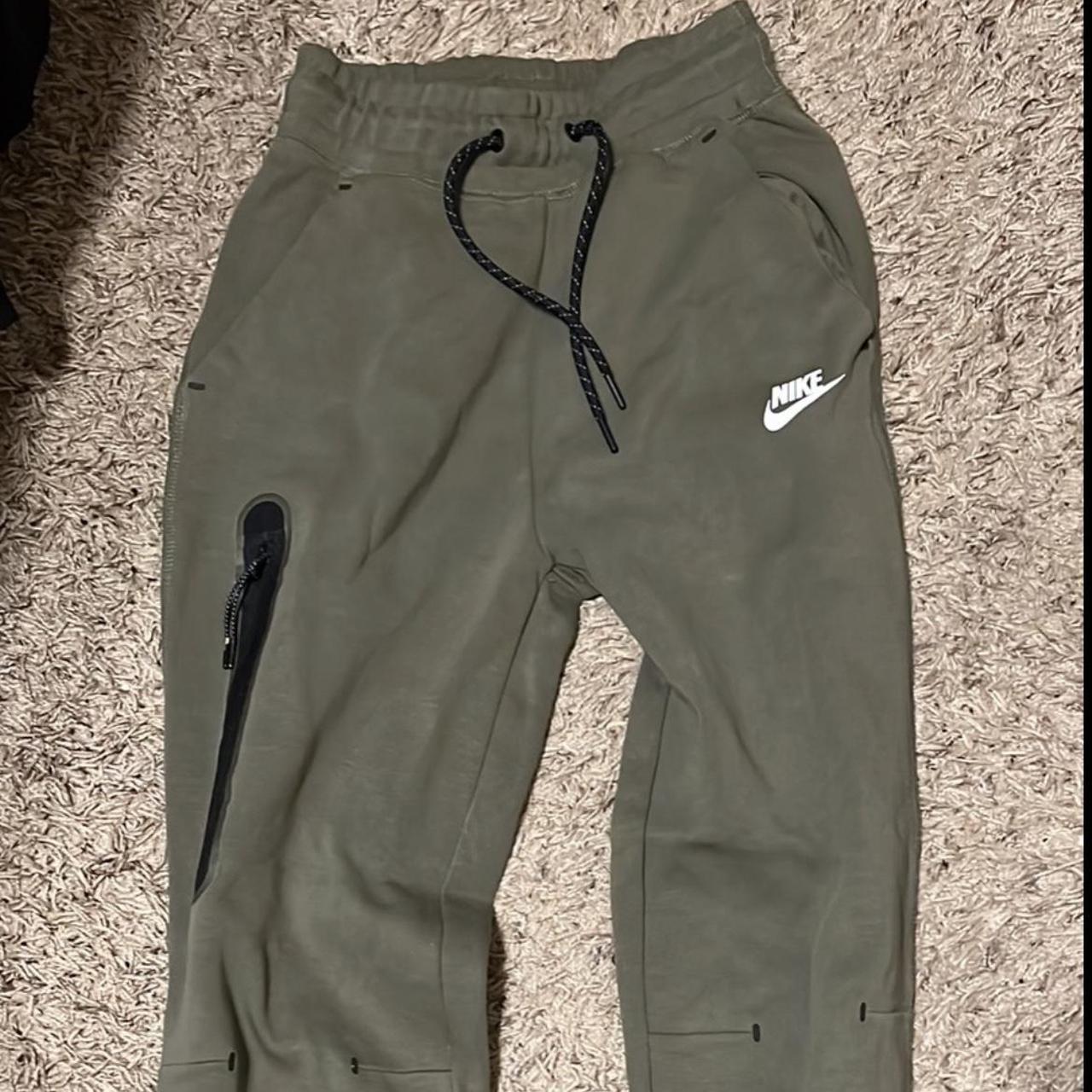 nike tech women's pants