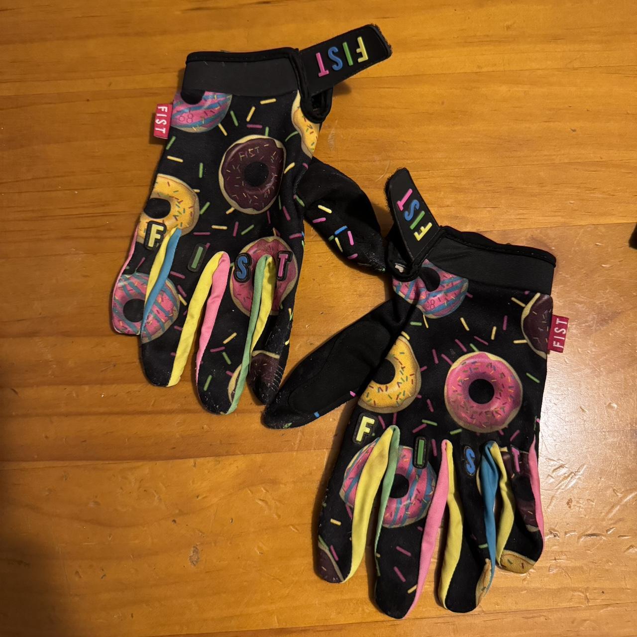 Fist Donut Gloves Size M Great condition, no... - Depop